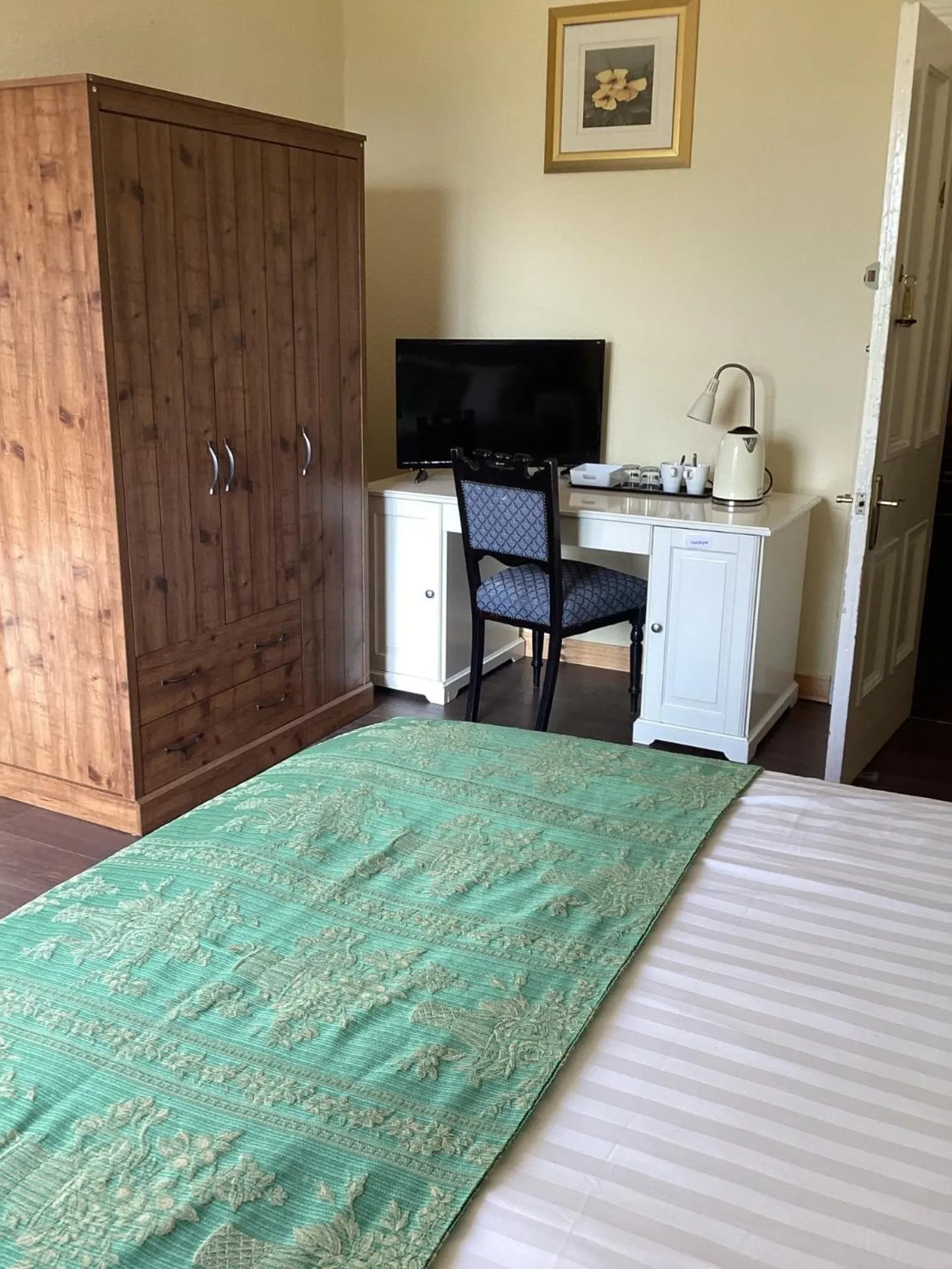 Bedroom in OYO Rayanne House Guest Accommodation