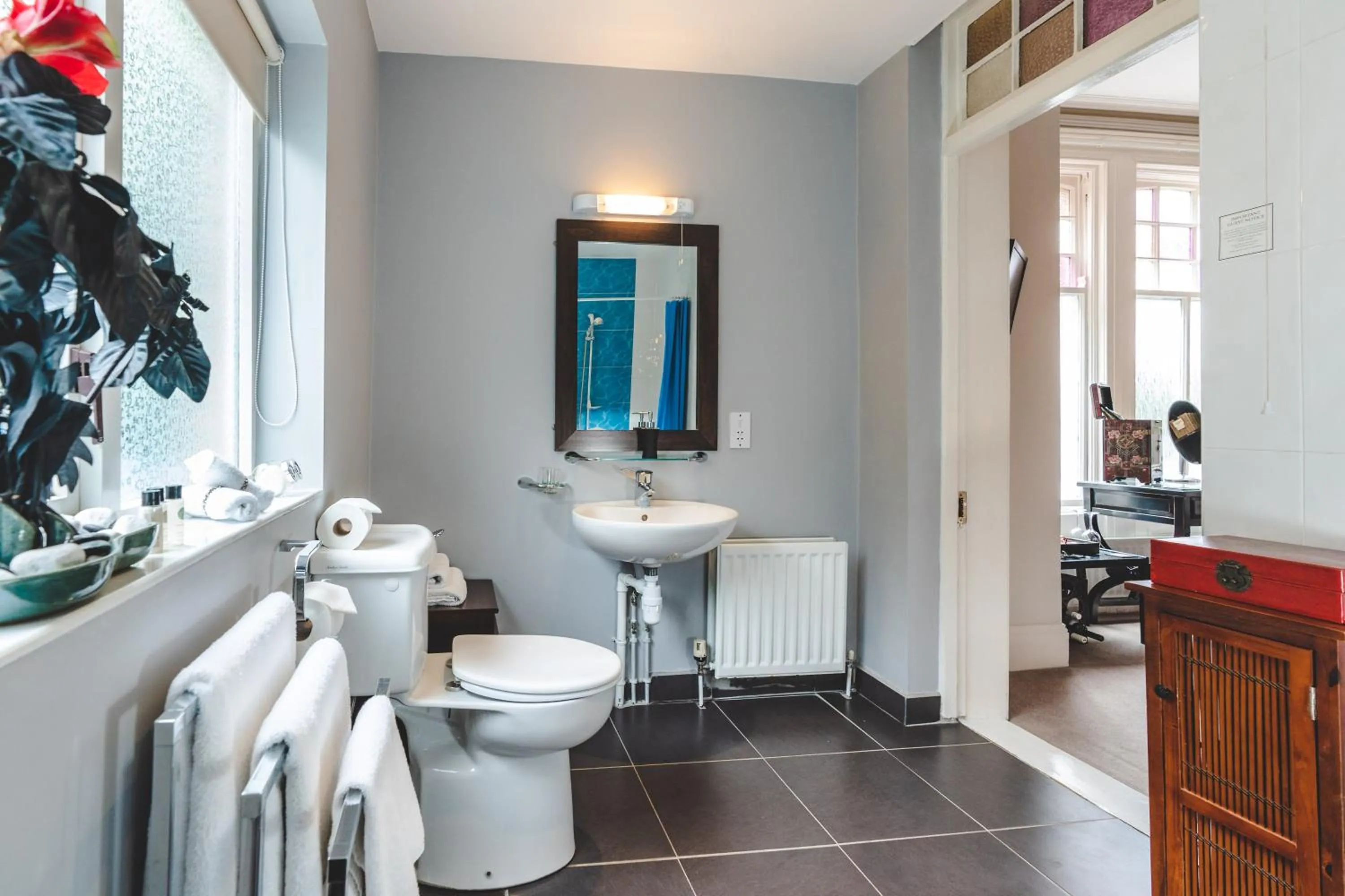 Bathroom in OYO Rayanne House Guest Accommodation