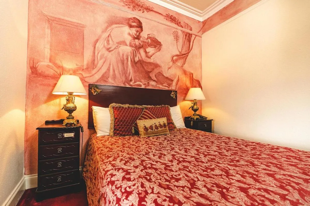 Bedroom in OYO Rayanne House Guest Accommodation