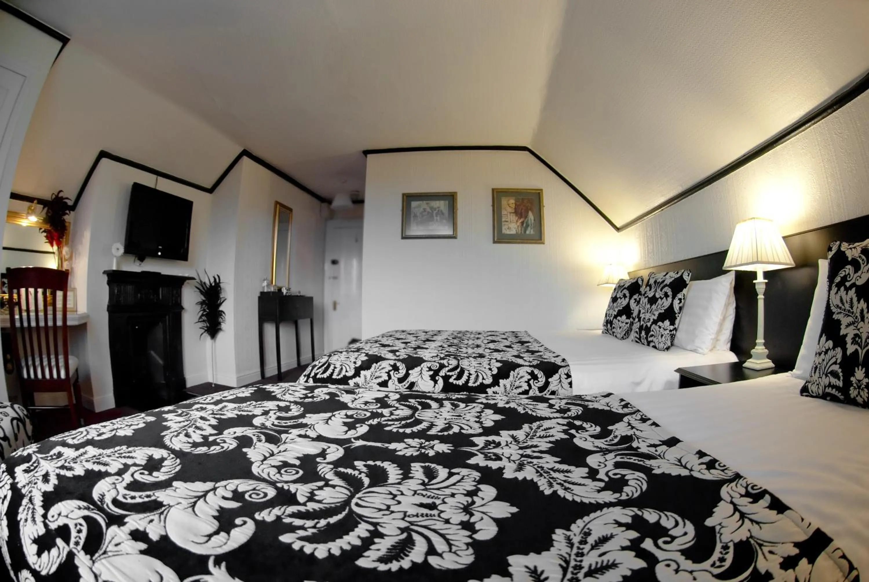 Bedroom in OYO Rayanne House Guest Accommodation