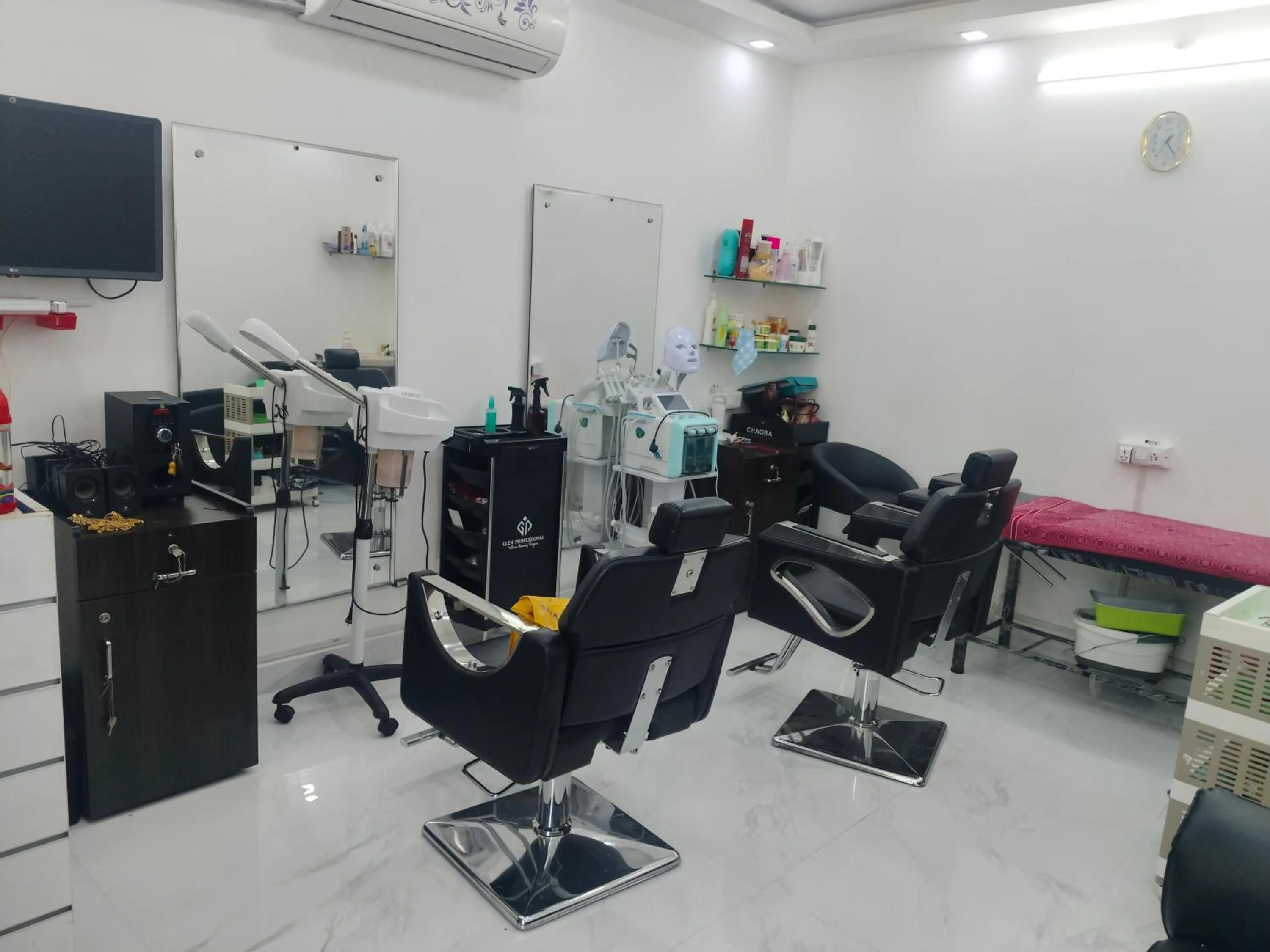 Spa and wellness centre/facilities in Auro Maison