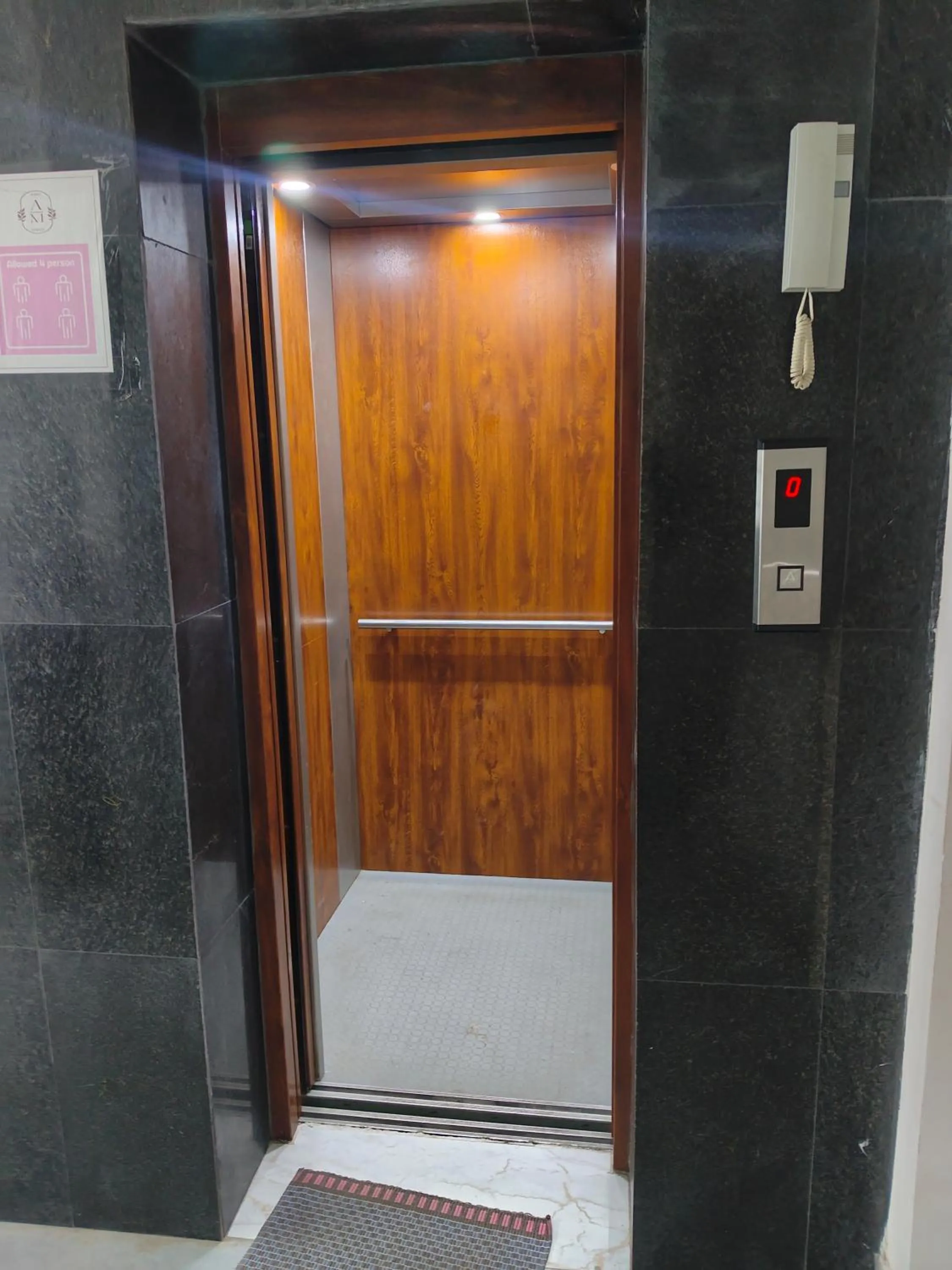 elevator in Auro Maison