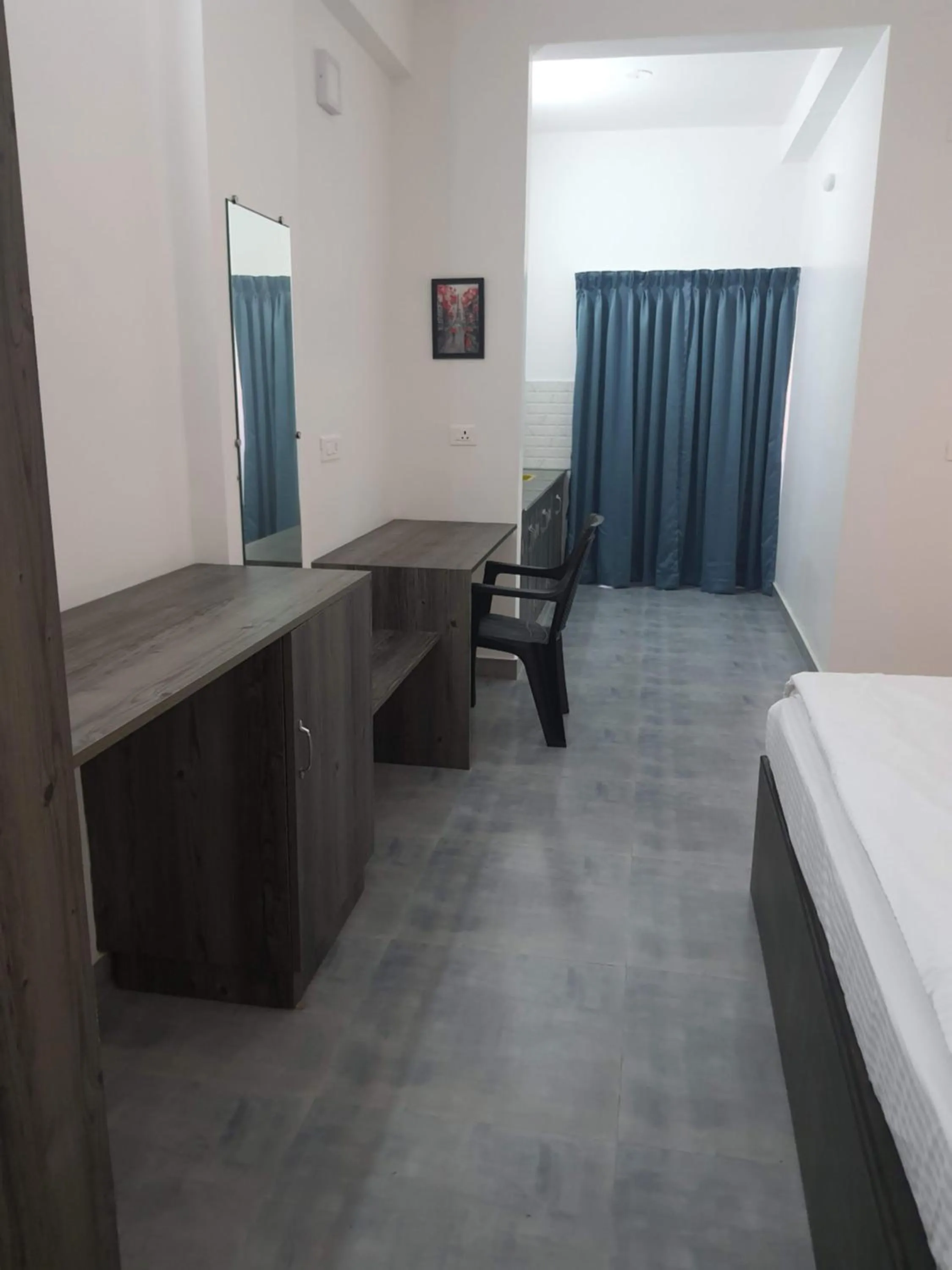 Photo of the whole room, Bed in Auro Maison