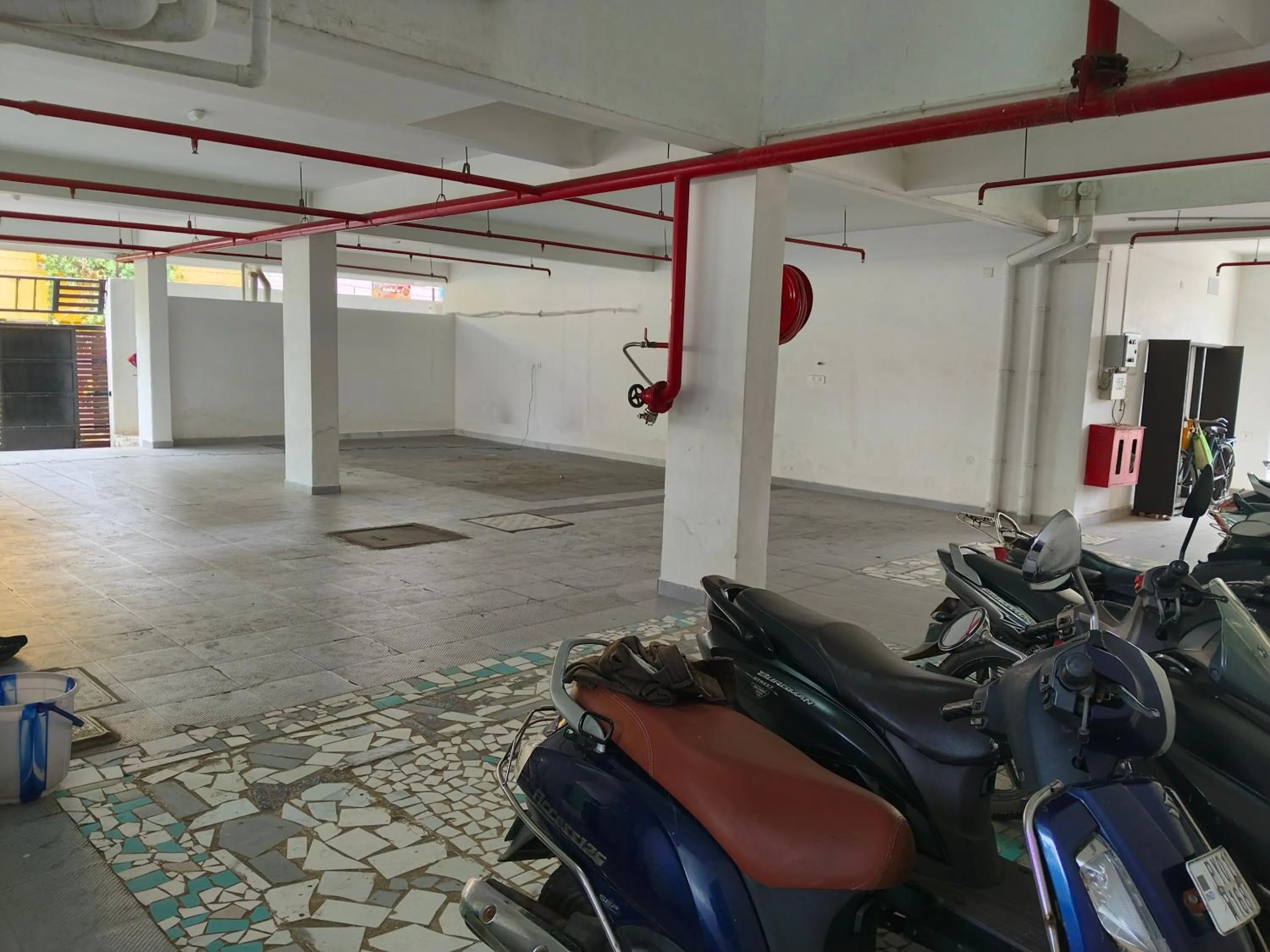 Parking in Auro Maison