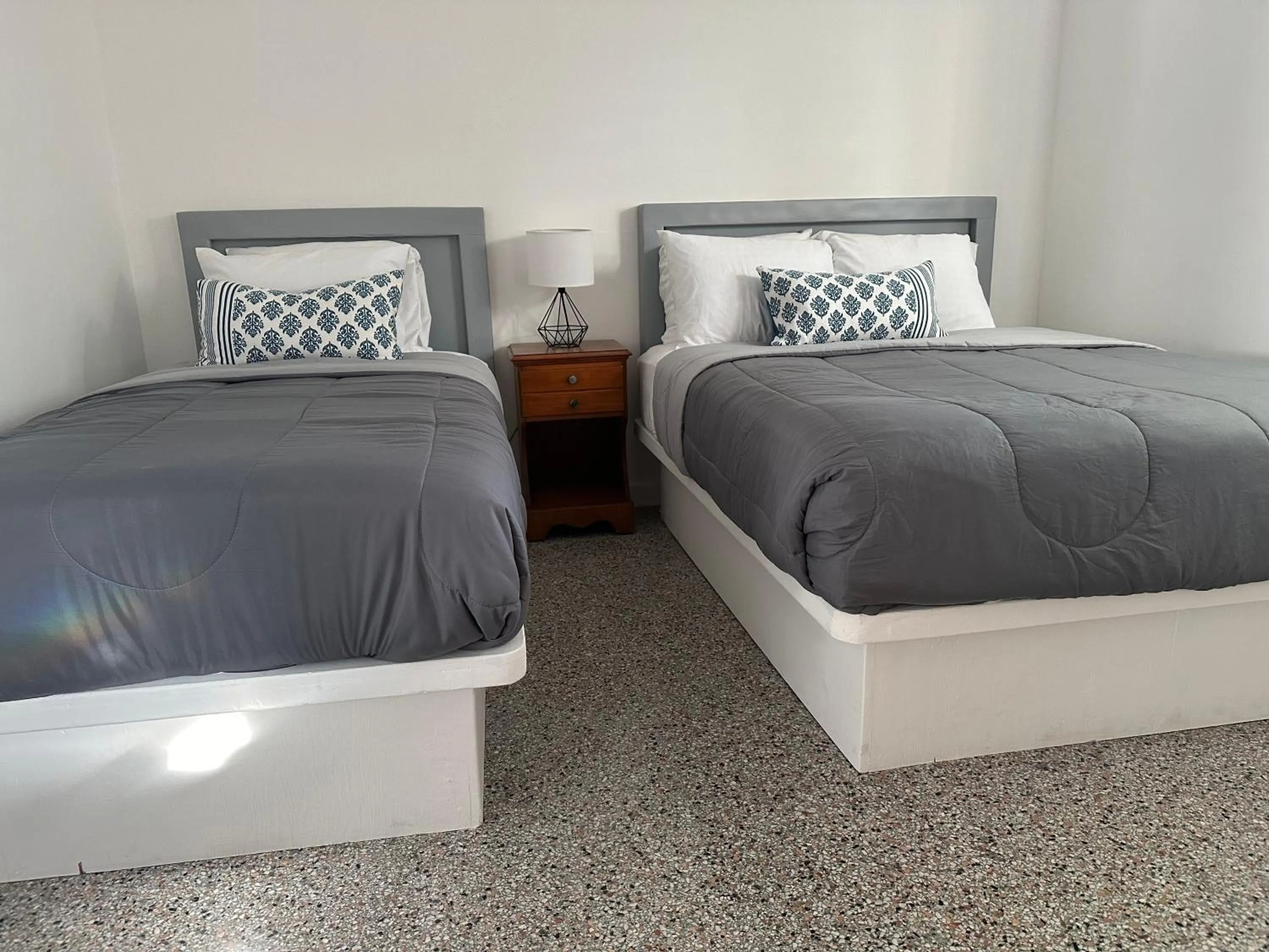 Bedroom, Bed in EBBTIDE INN