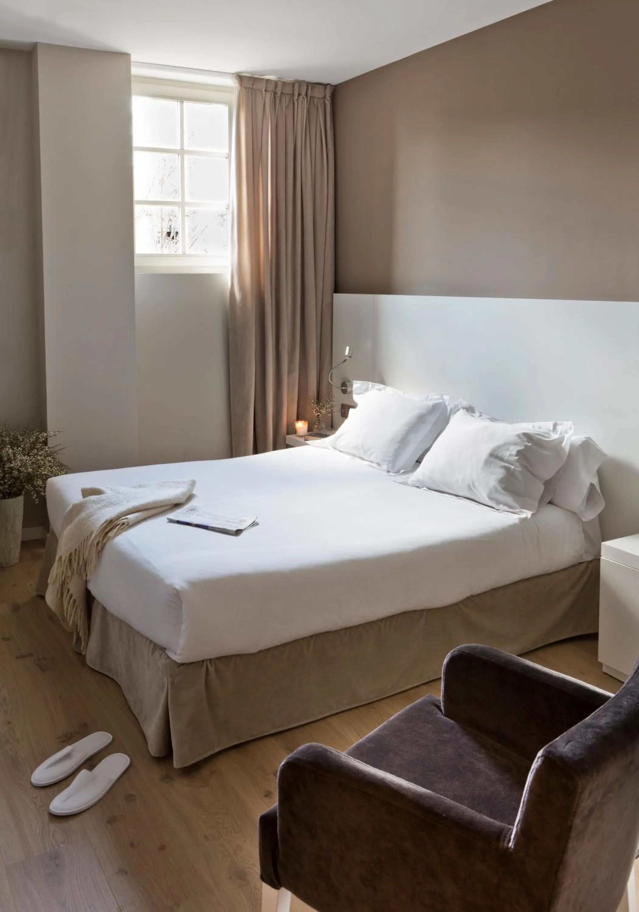 Bedroom, Bed in Rambla 102