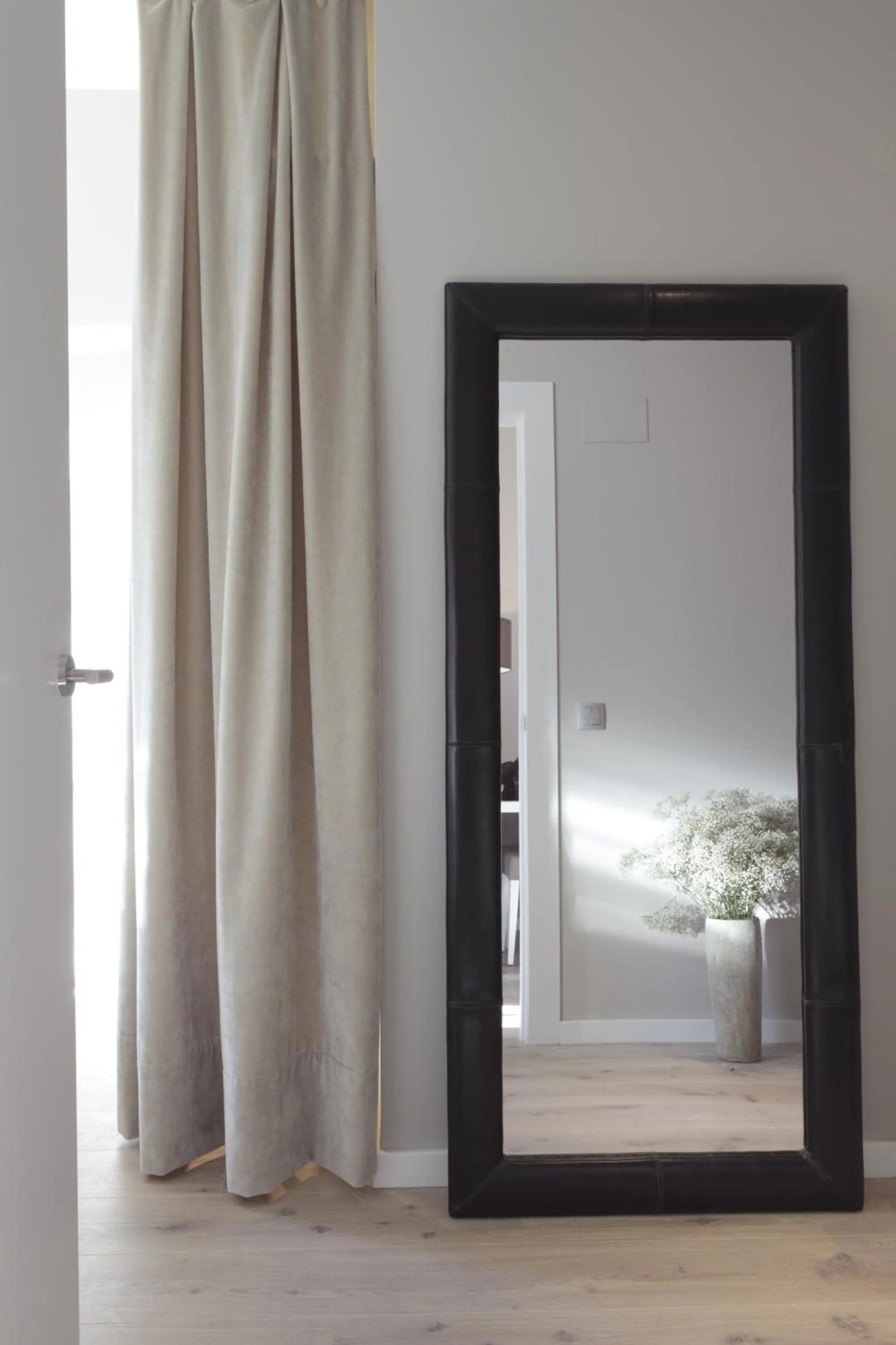 Decorative detail, Bed in Rambla 102