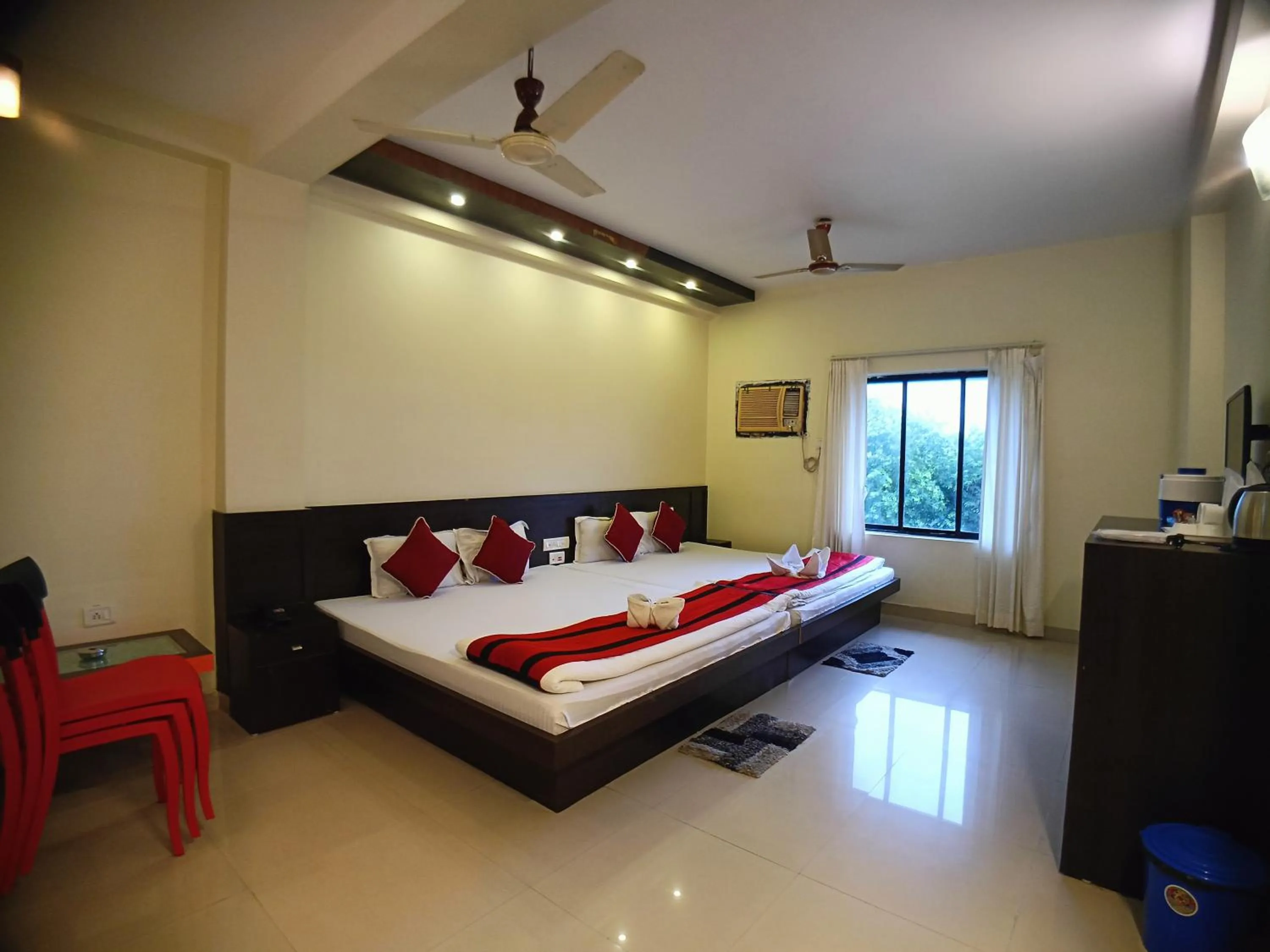 Bed in Shinjini Resort