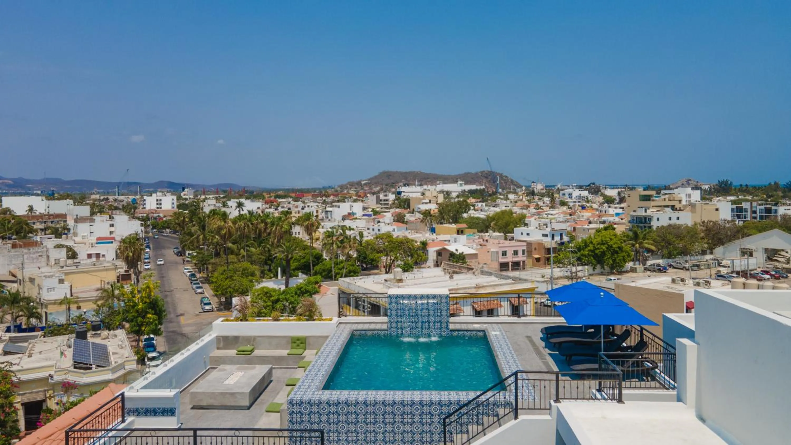 Property building in Casa Barros Vacation Condos