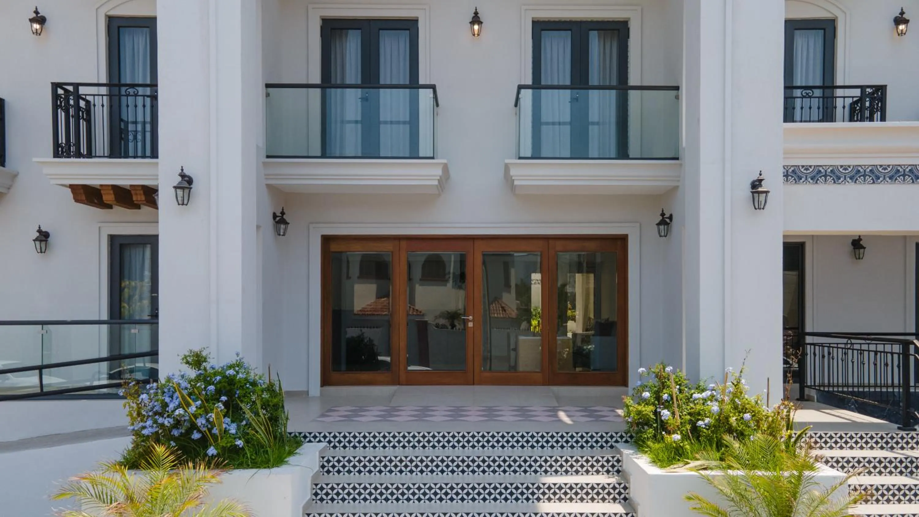 Property building in Casa Barros Vacation Condos