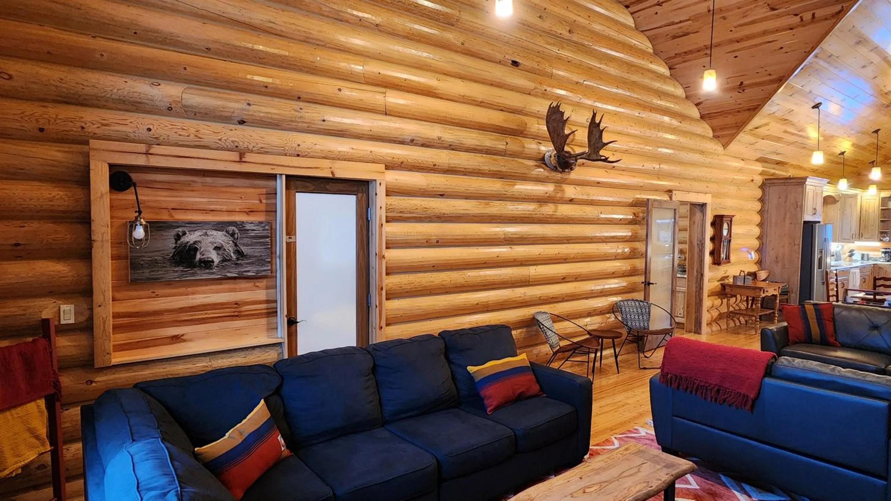 Living room in Beargrass Lodging & RV Resort