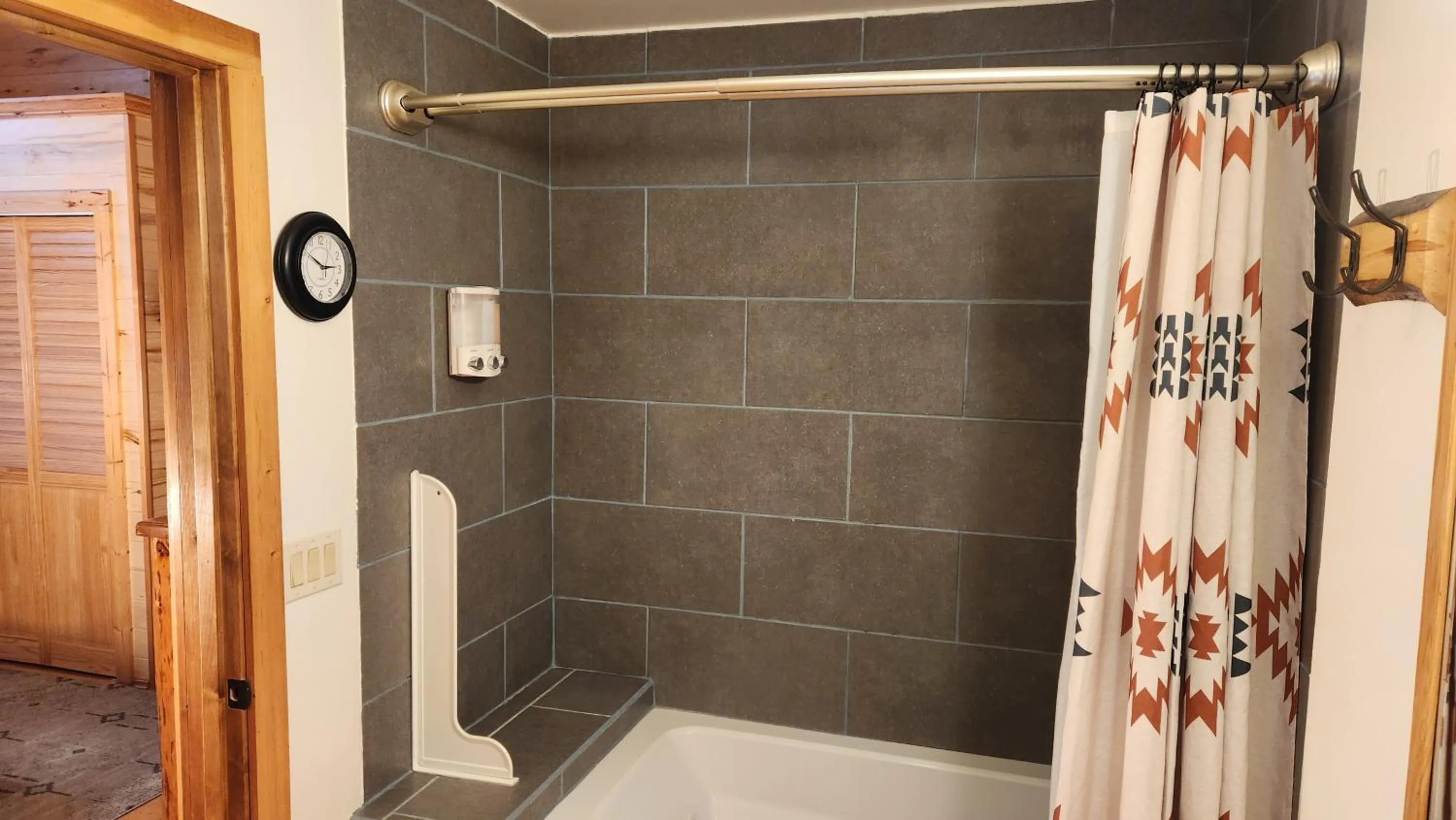 Shower in Beargrass Lodging & RV Resort