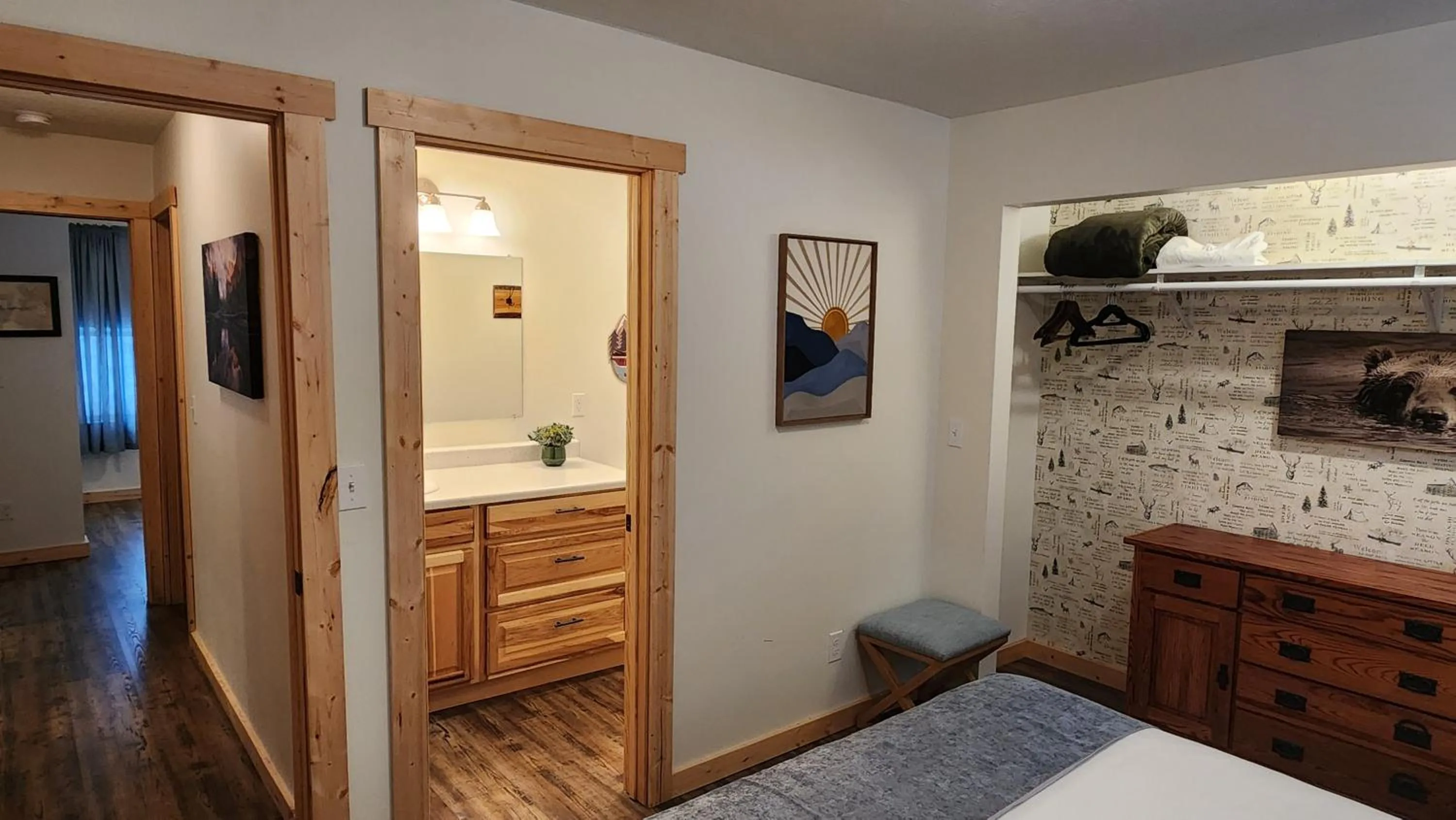 Bed in Beargrass Lodging & RV Resort