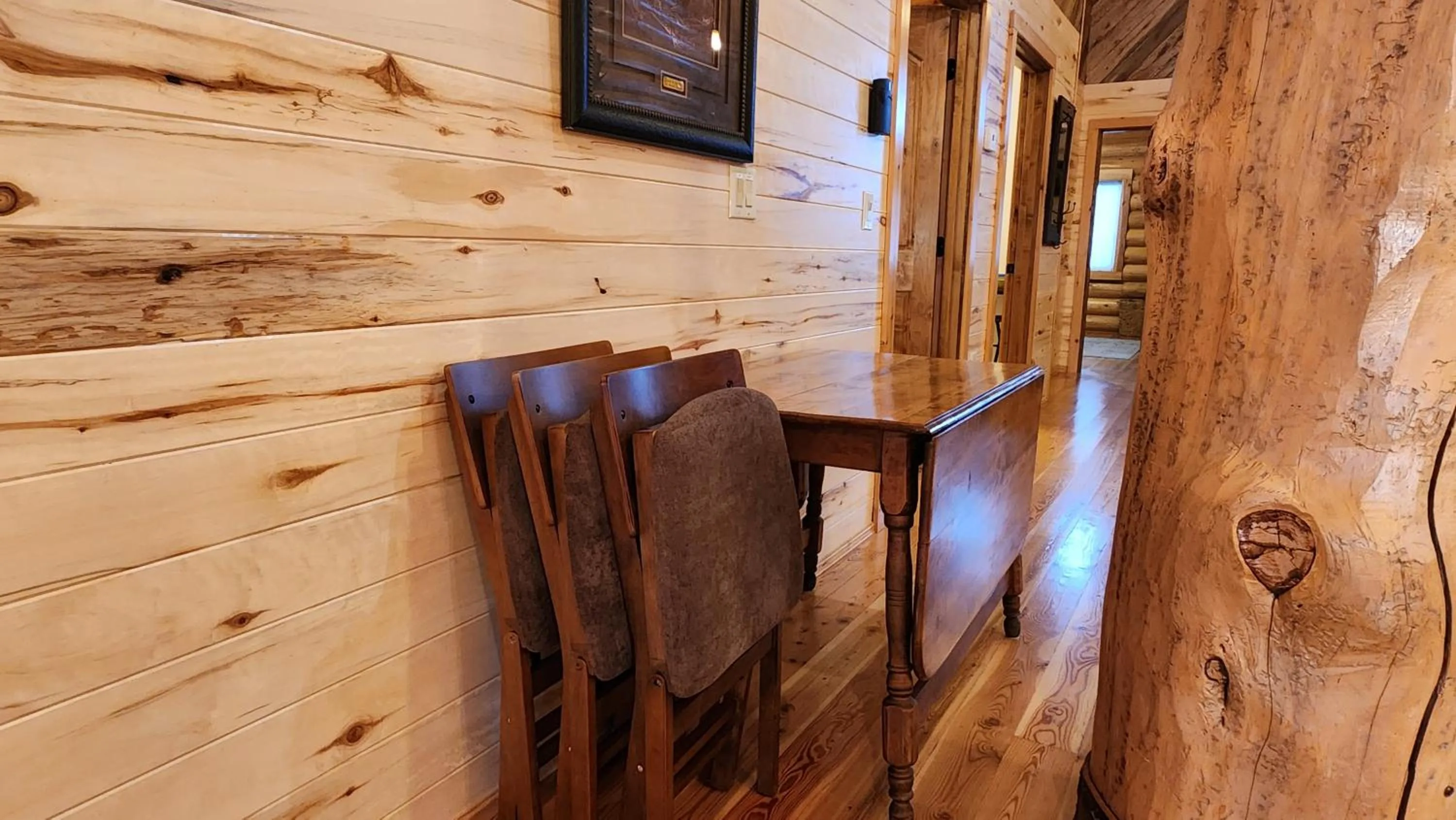 Living room in Beargrass Lodging & RV Resort