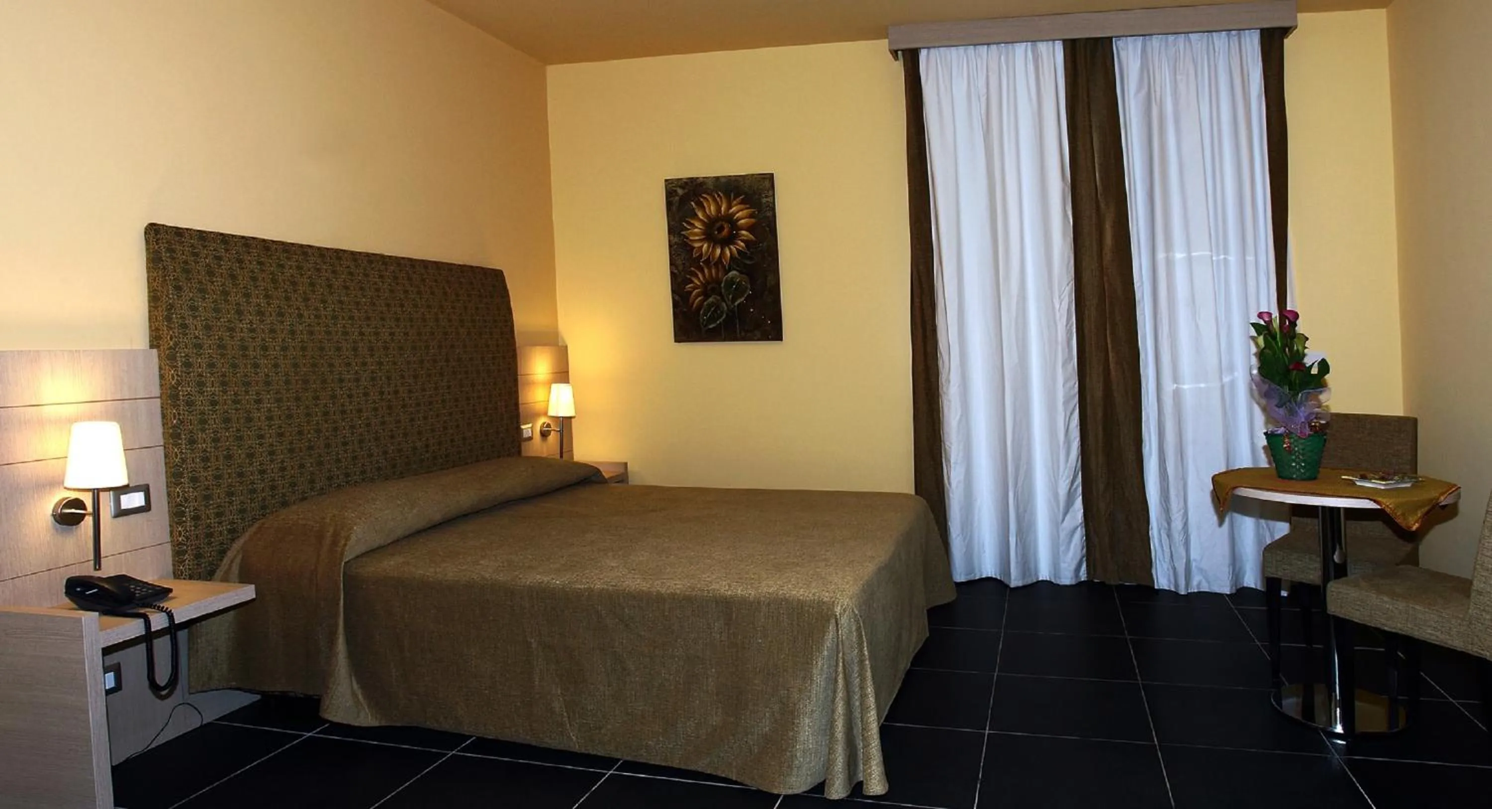 TV and multimedia, Bed in Tus'Hotel