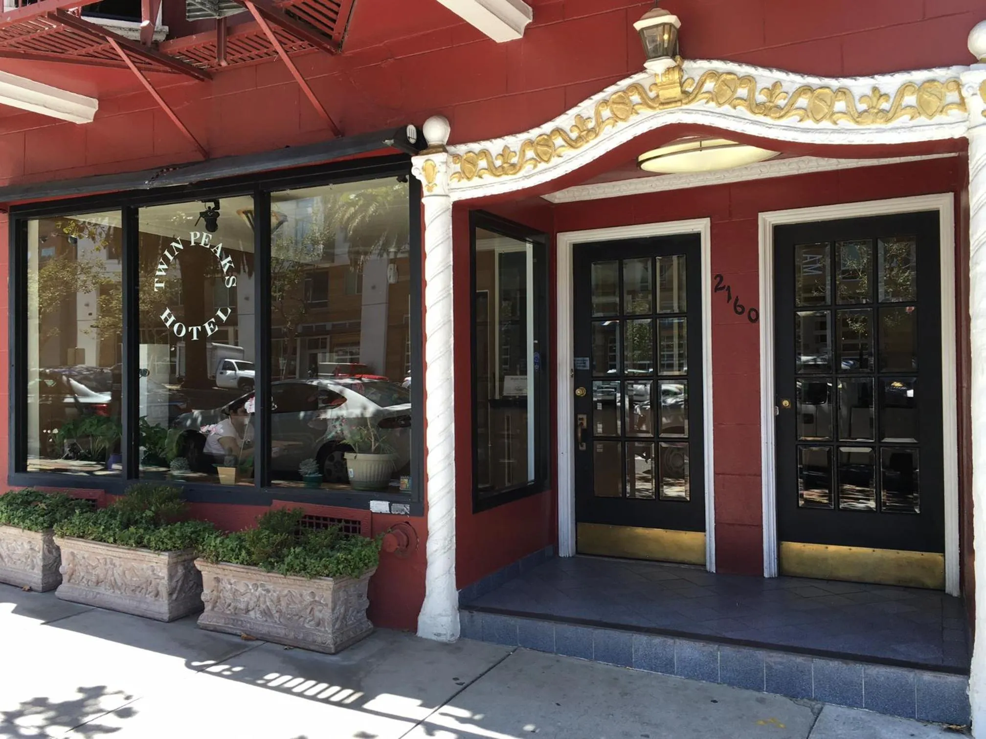 Property building in Twin Peaks Hotel