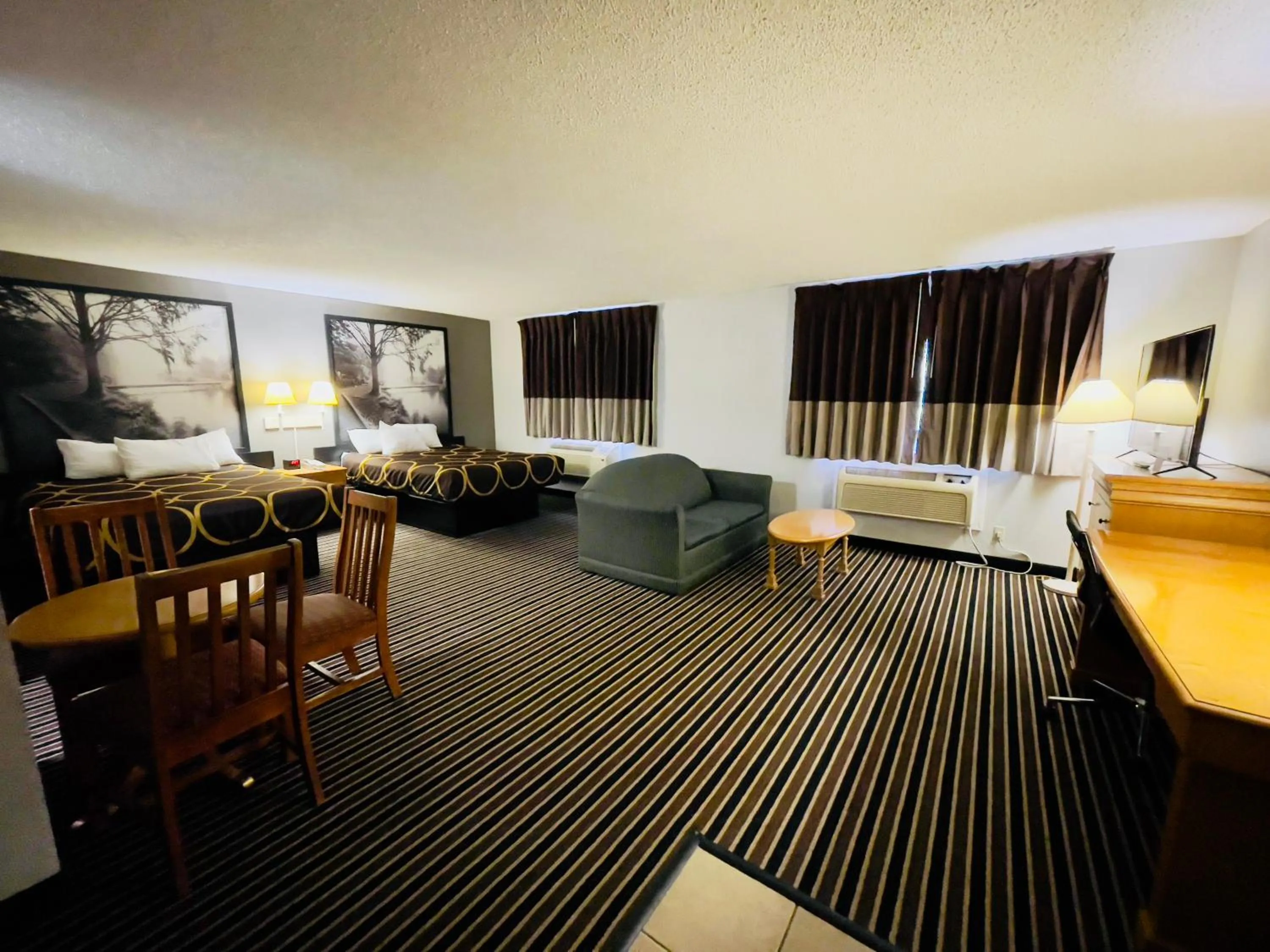 Photo of the whole room in Super 8 by Wyndham Shakopee