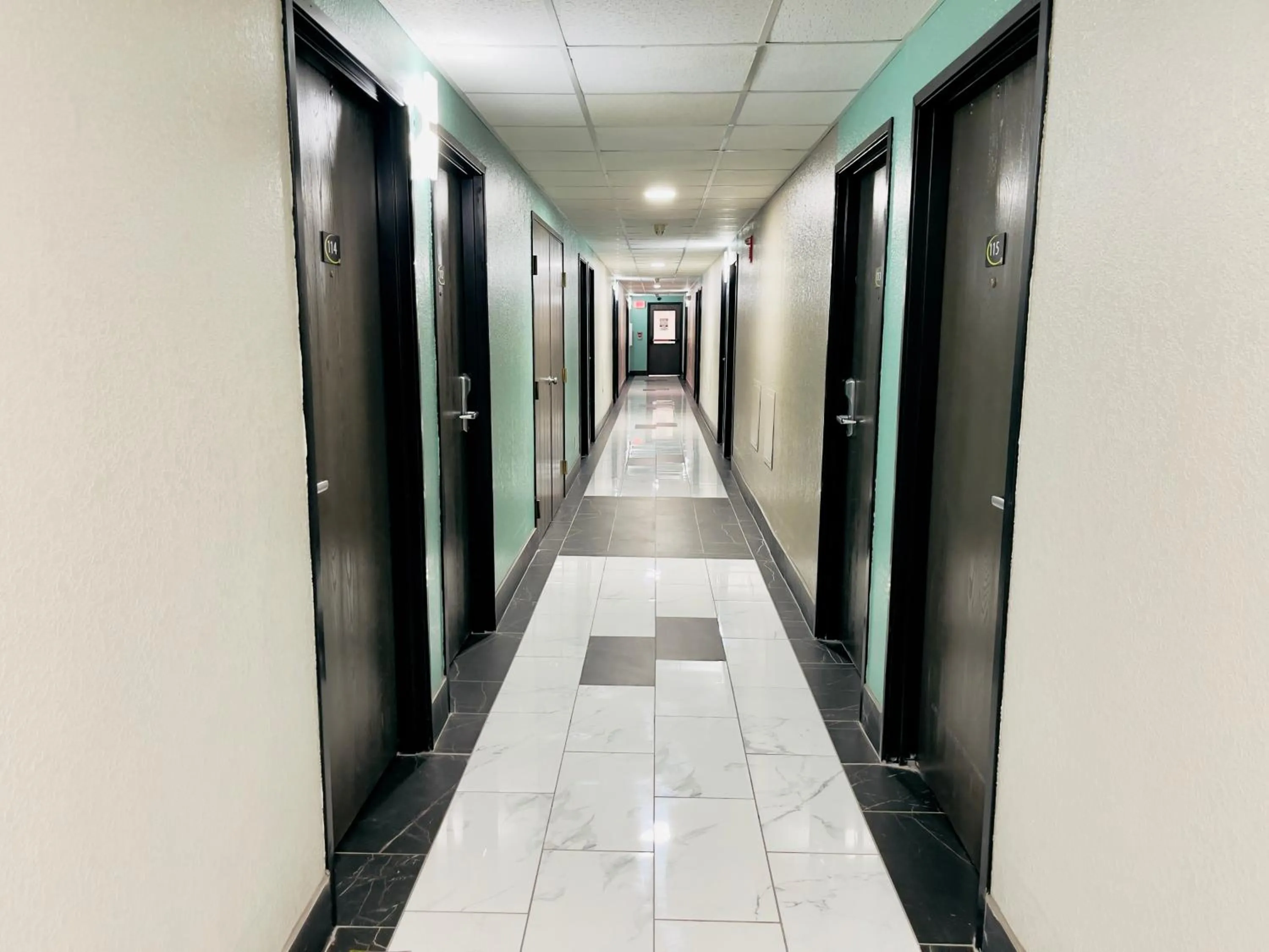 Super 8 by Wyndham Shakopee