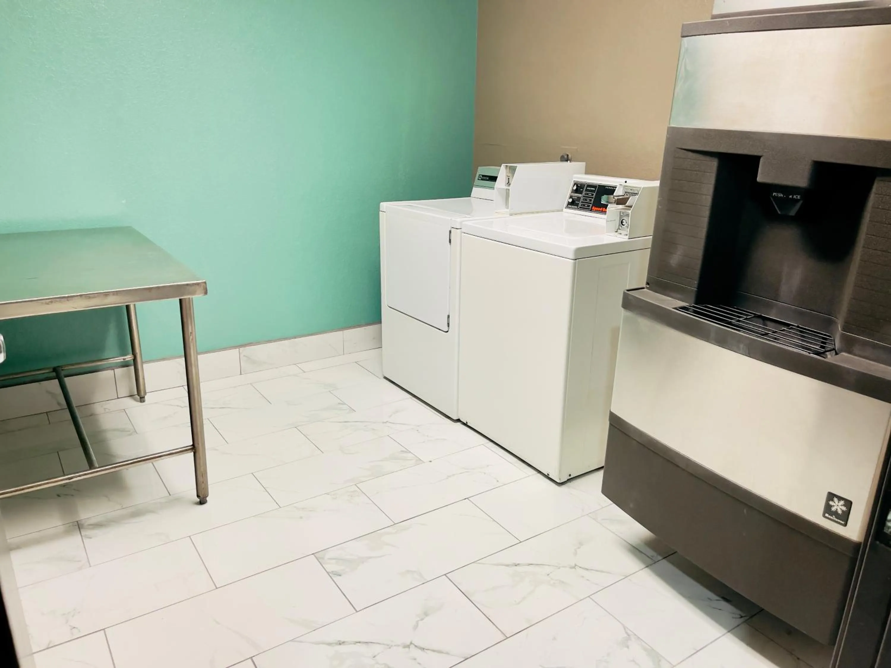 laundry in Super 8 by Wyndham Shakopee