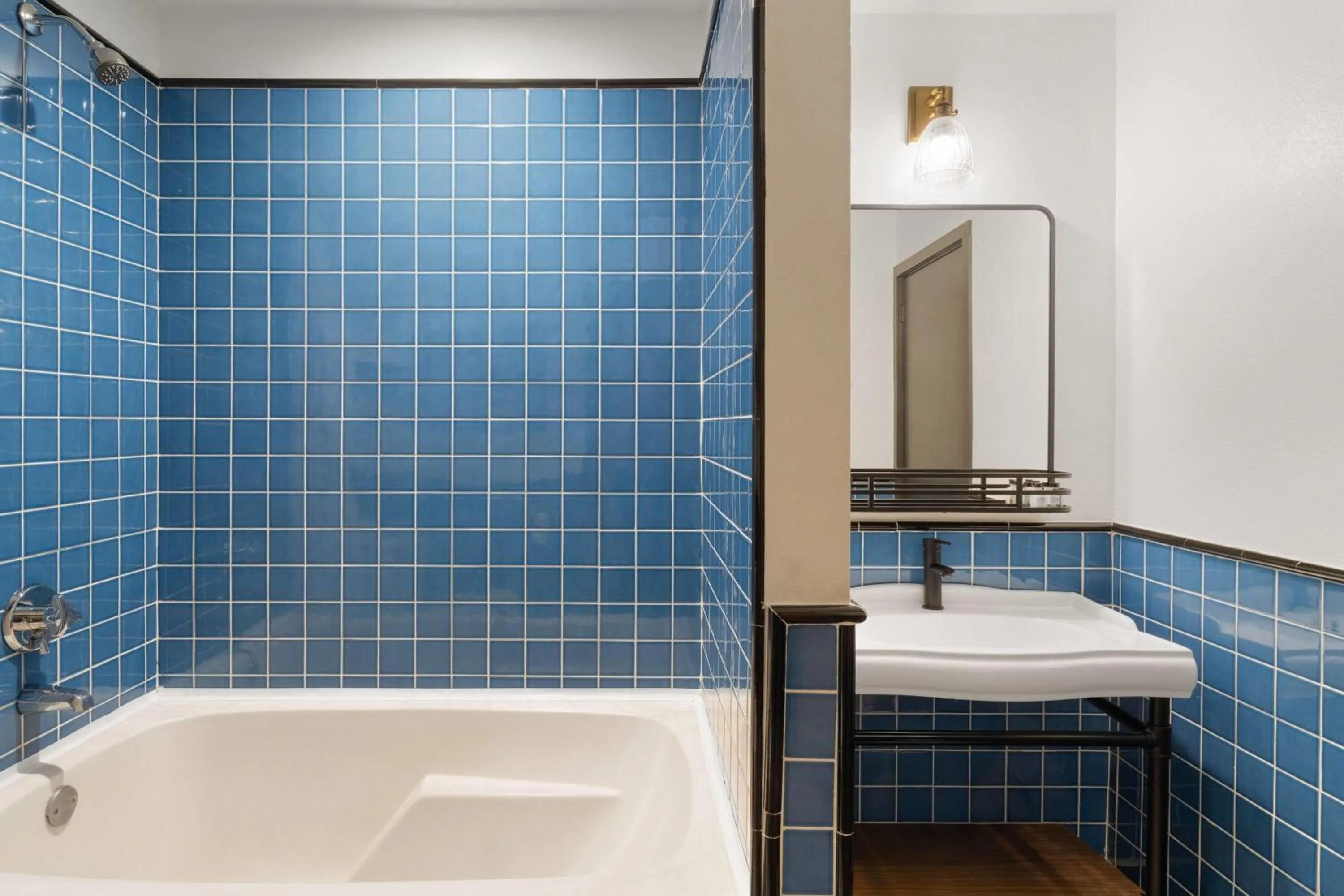 Bathroom in Hotel Vervana, Trademark Collection by Wyndham