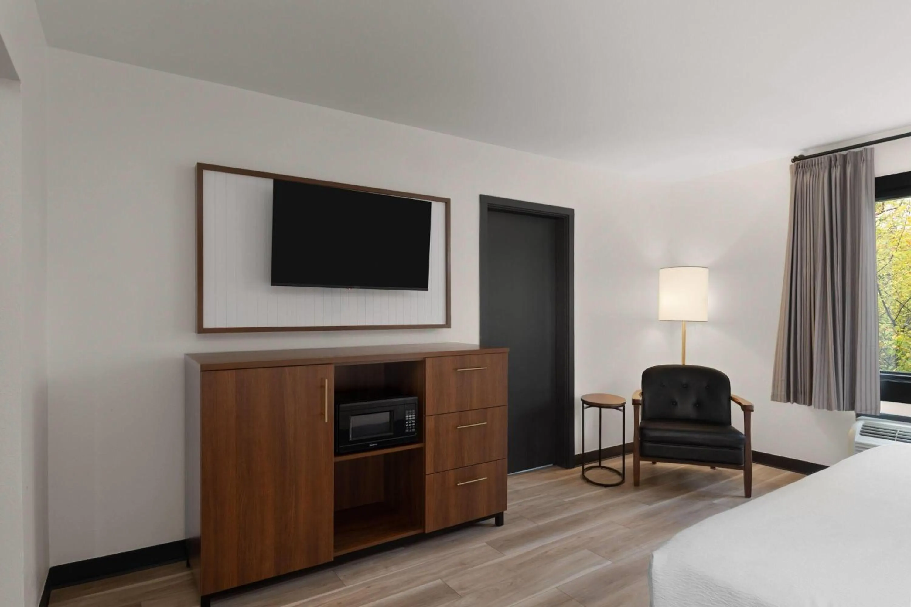 Photo of the whole room, Bed in Hotel Vervana, Trademark Collection by Wyndham