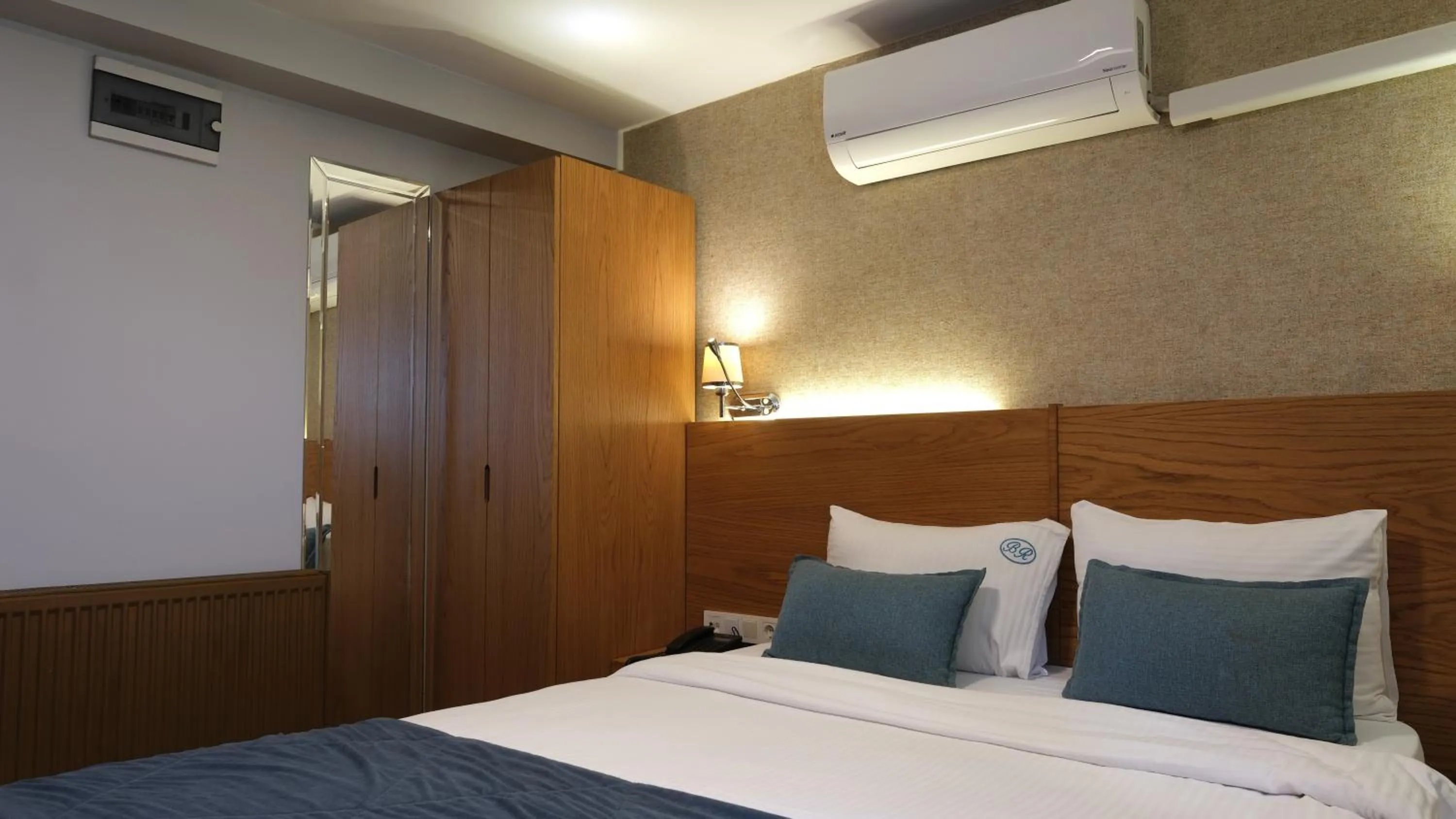 Bed in Varyant Hotel