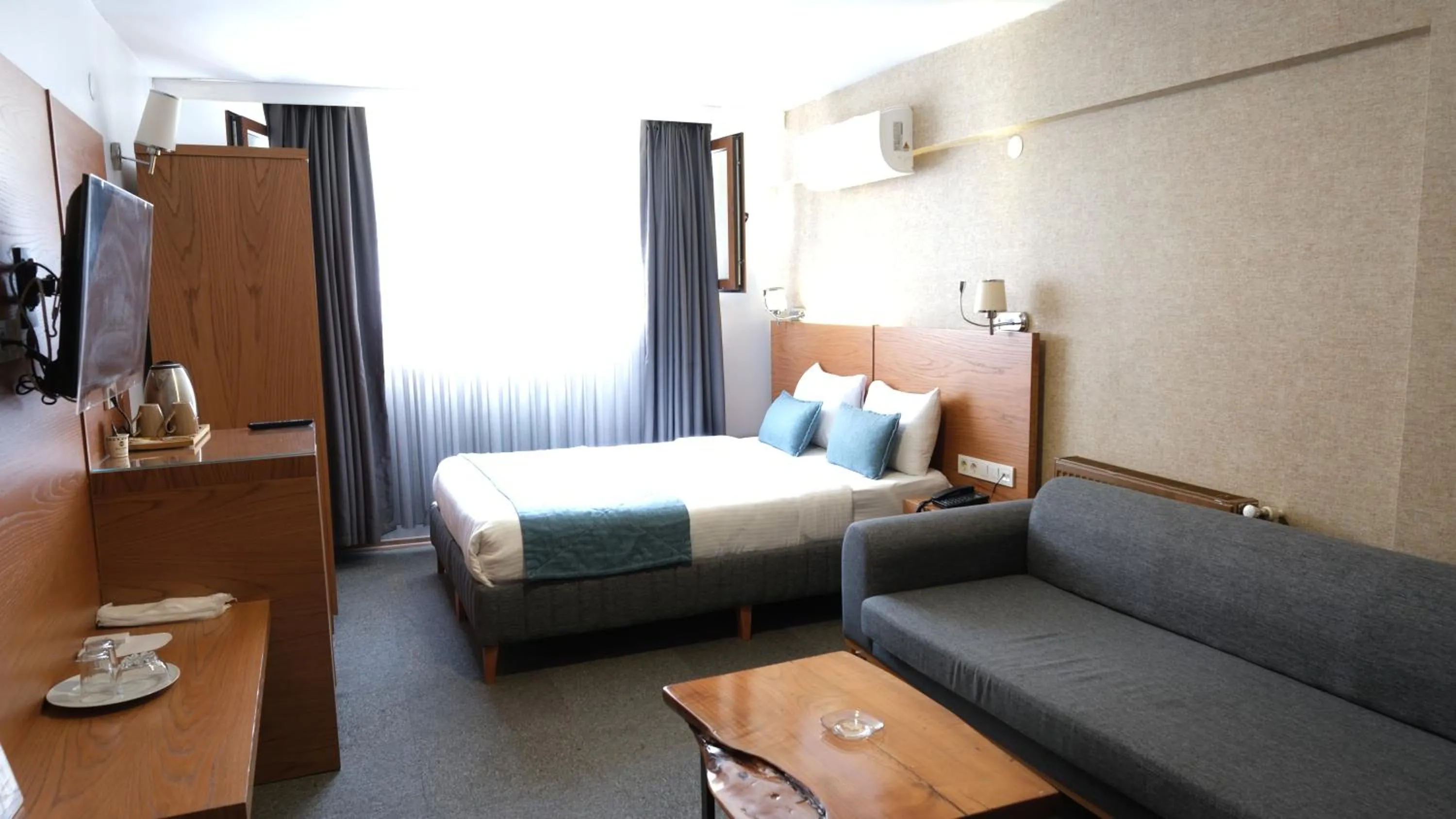 Bed in Varyant Hotel