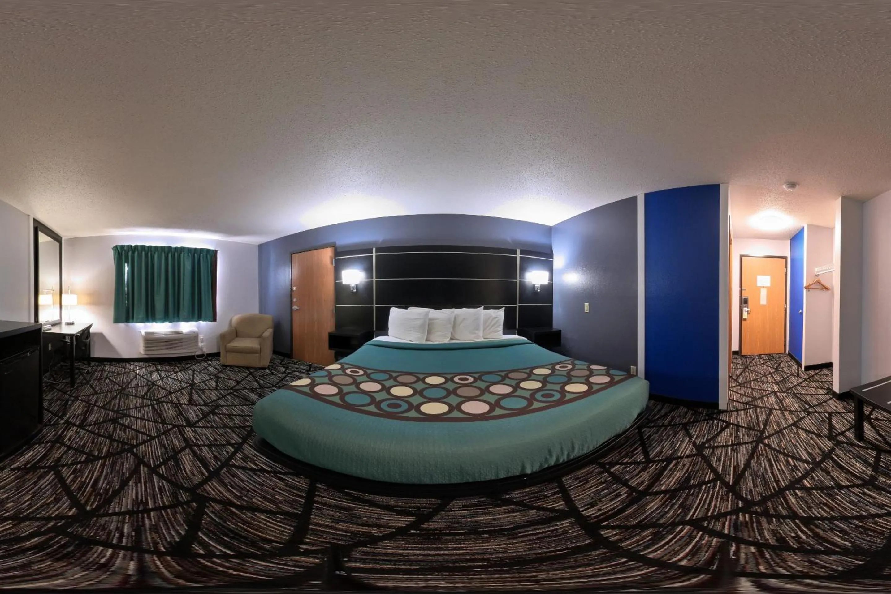 View (from property/room), Bed in Coratel Inn & Suites by Jasper New Richmond
