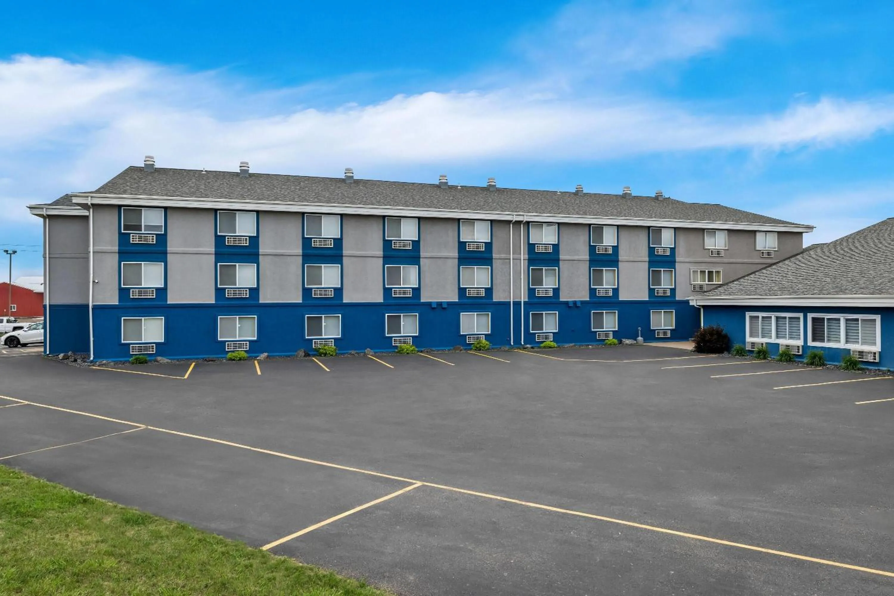 Property building in Super 8 by Wyndham Osseo WI