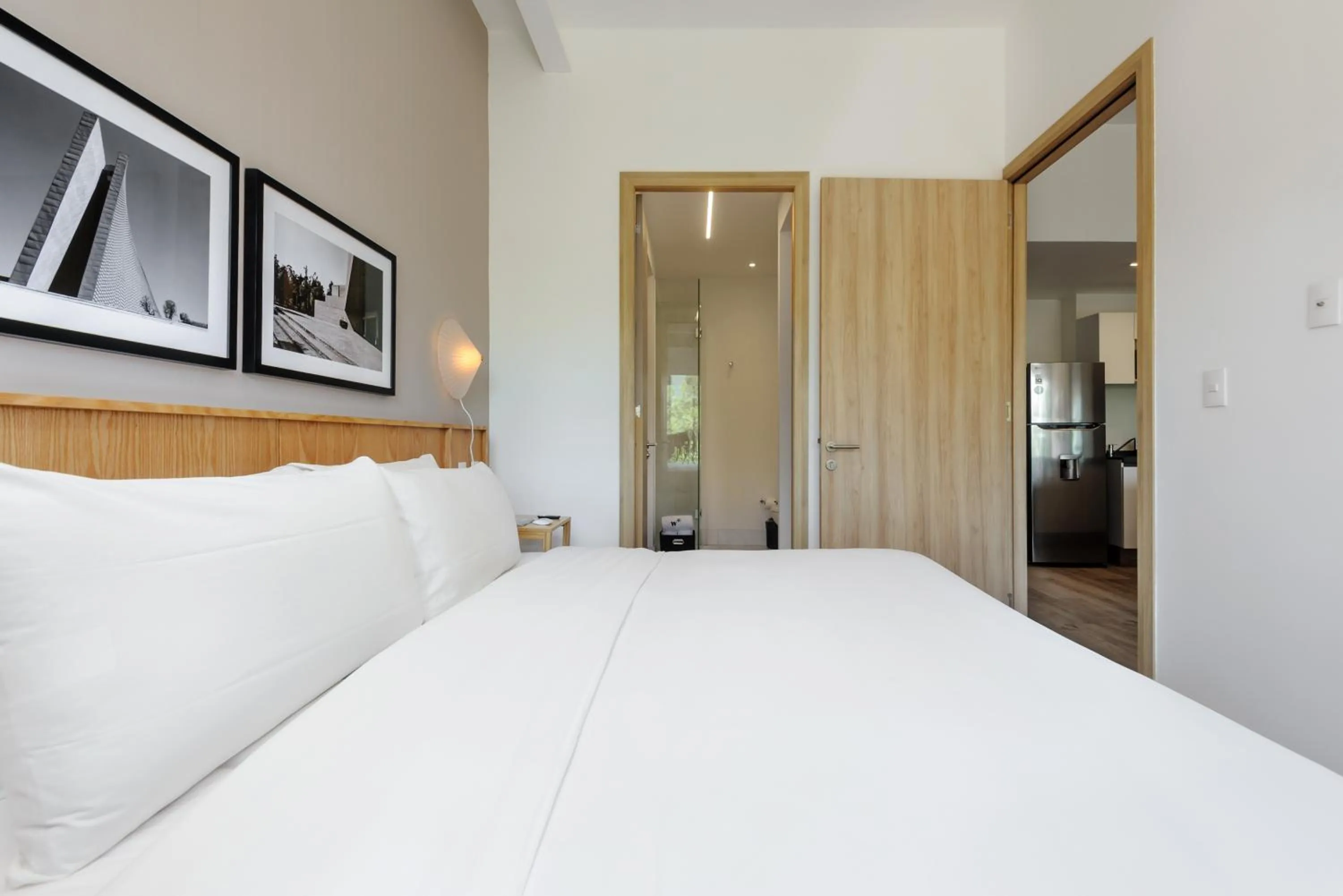 Bed in Londres 256 by Wynwood House