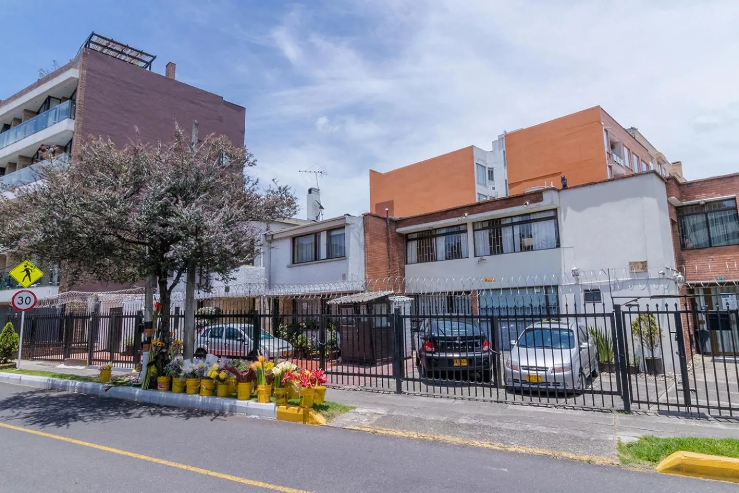Property building in Hotel Calle 112