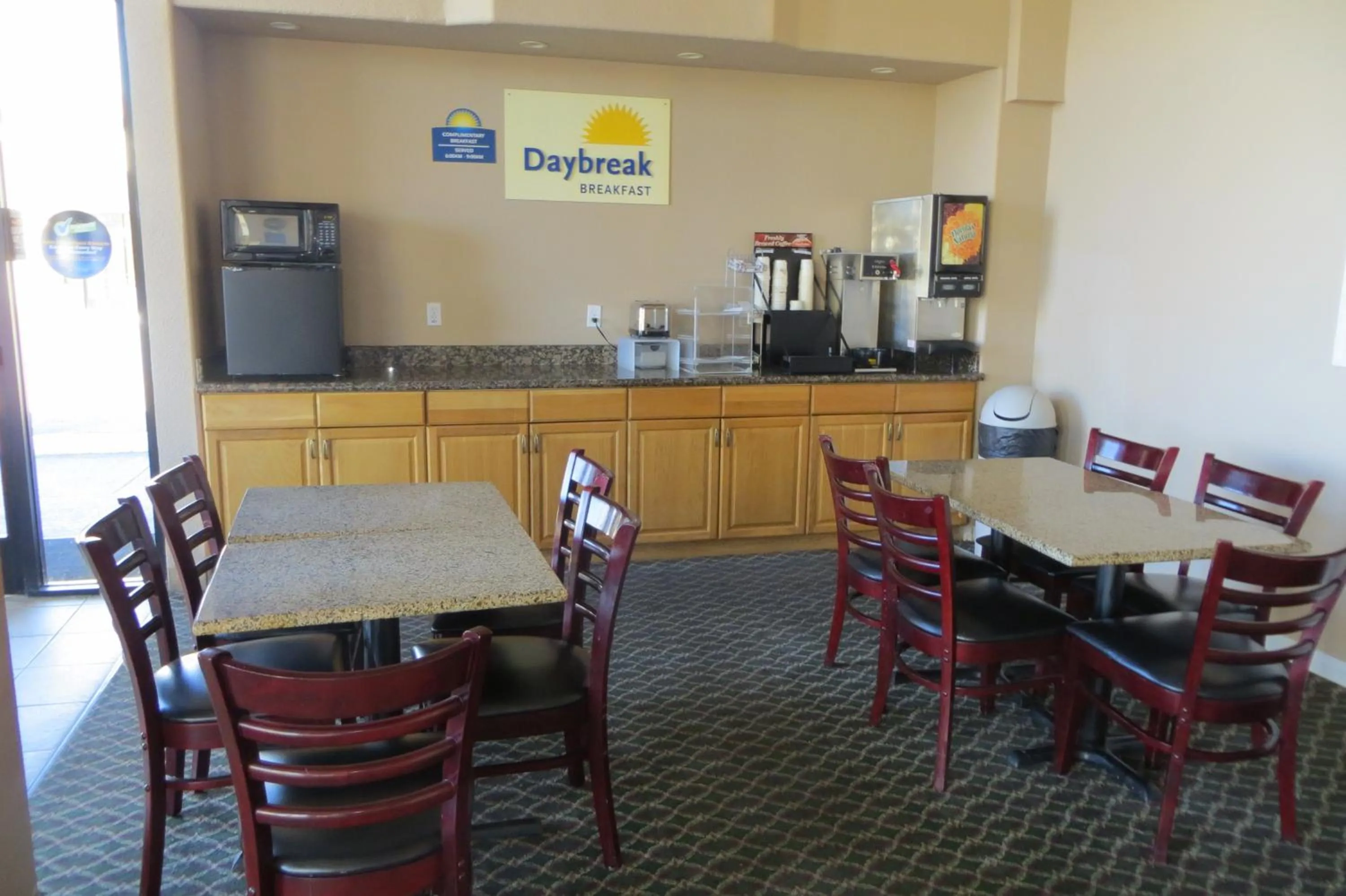 Restaurant/places to eat in American Inn Stockton