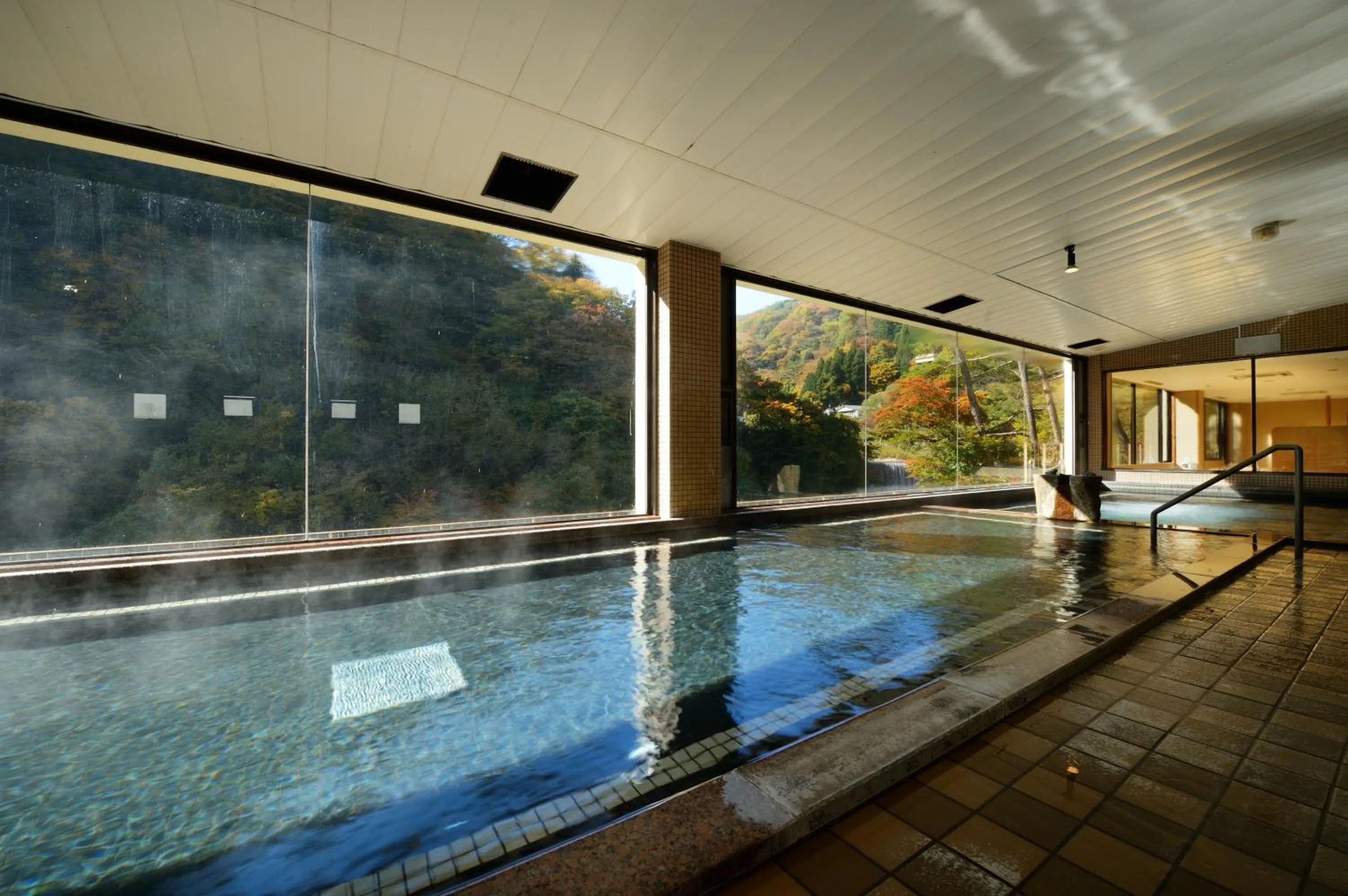 Hot Spring Bath in Sansuiso Tsuchiyu Spa