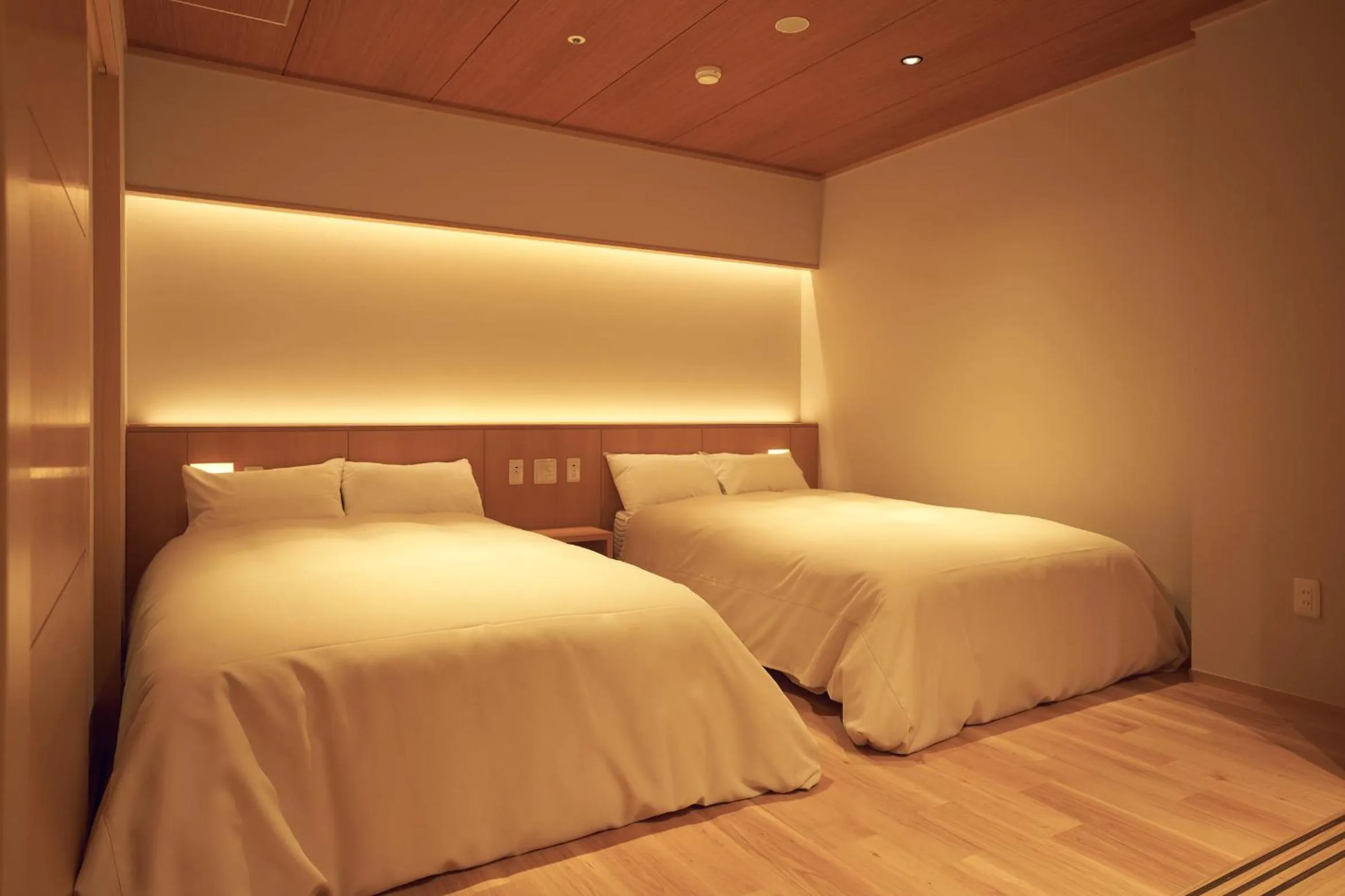 Bedroom, Bed in Sansuiso Tsuchiyu Spa