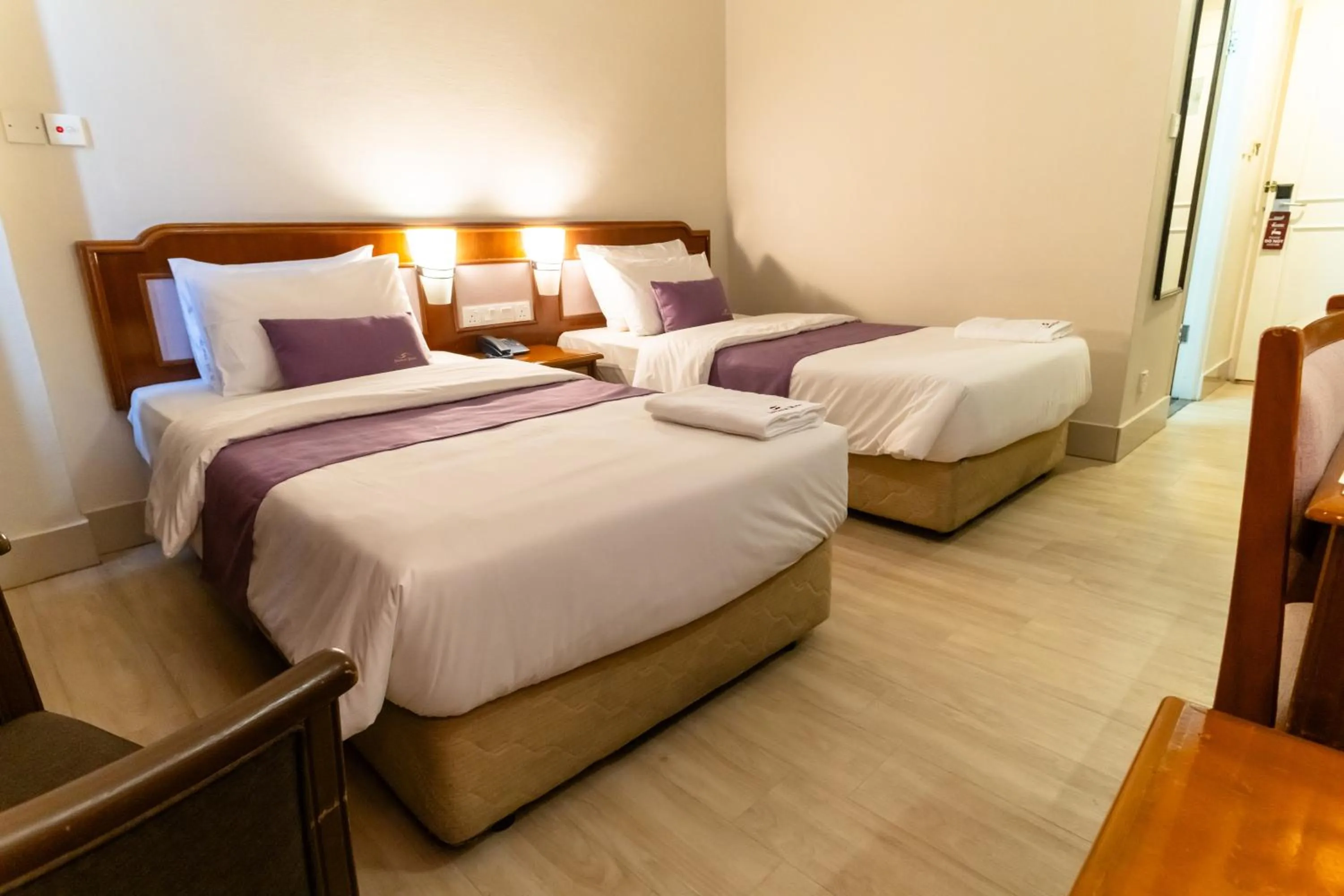 Bed in Somerset Hotel