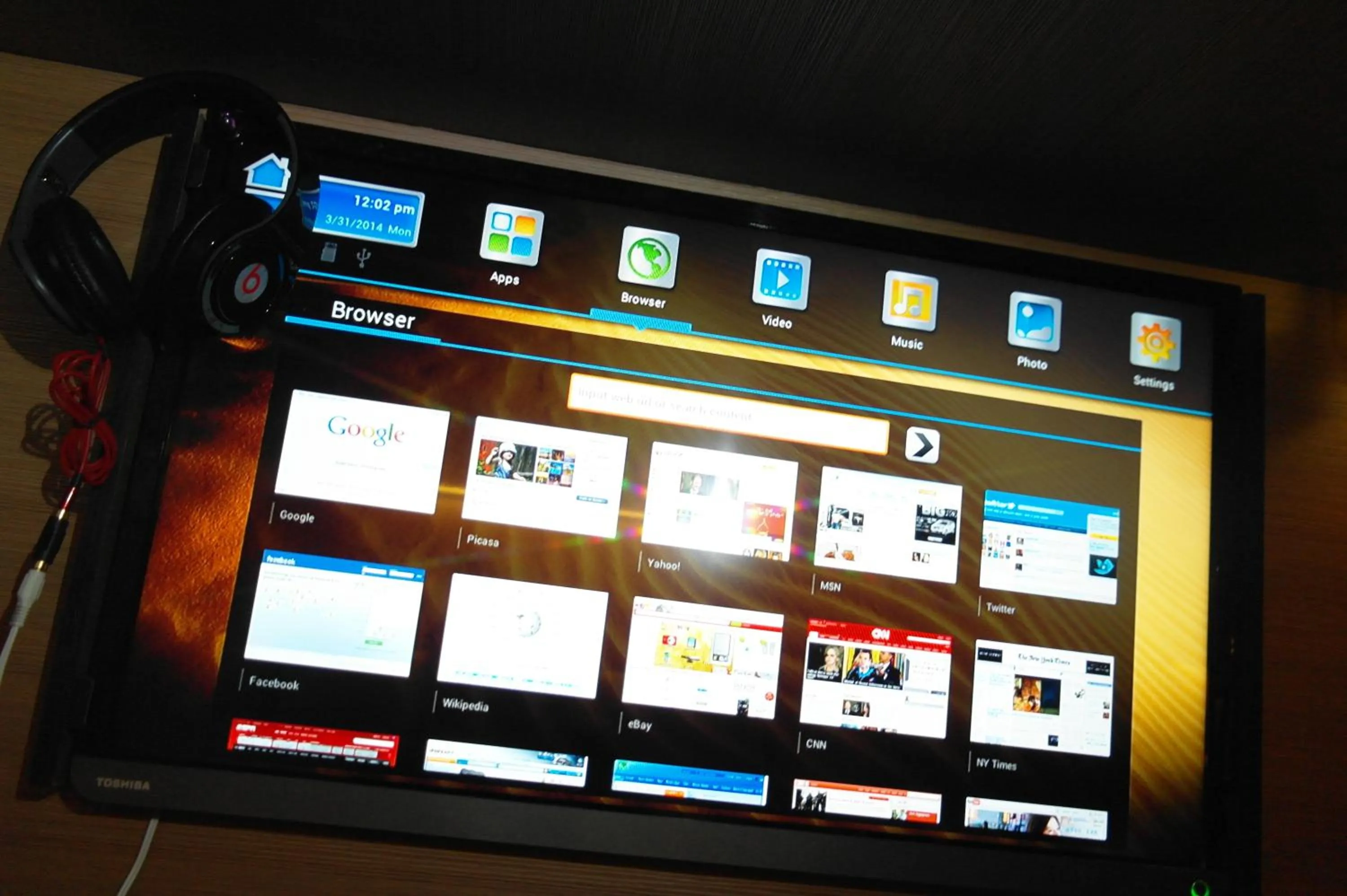 TV and multimedia in Chic Capsule Otel