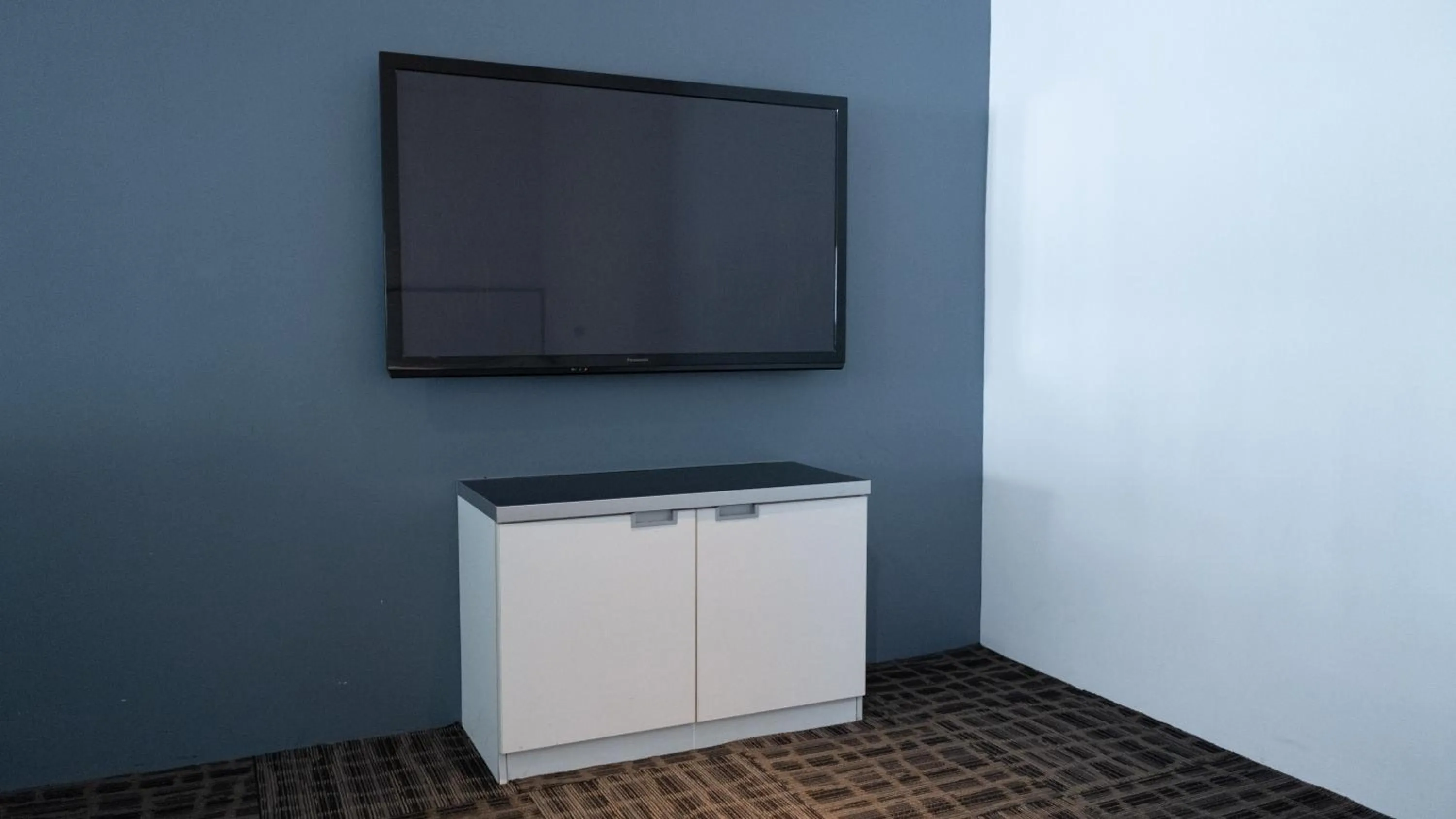 TV and multimedia in Beverly Hotel