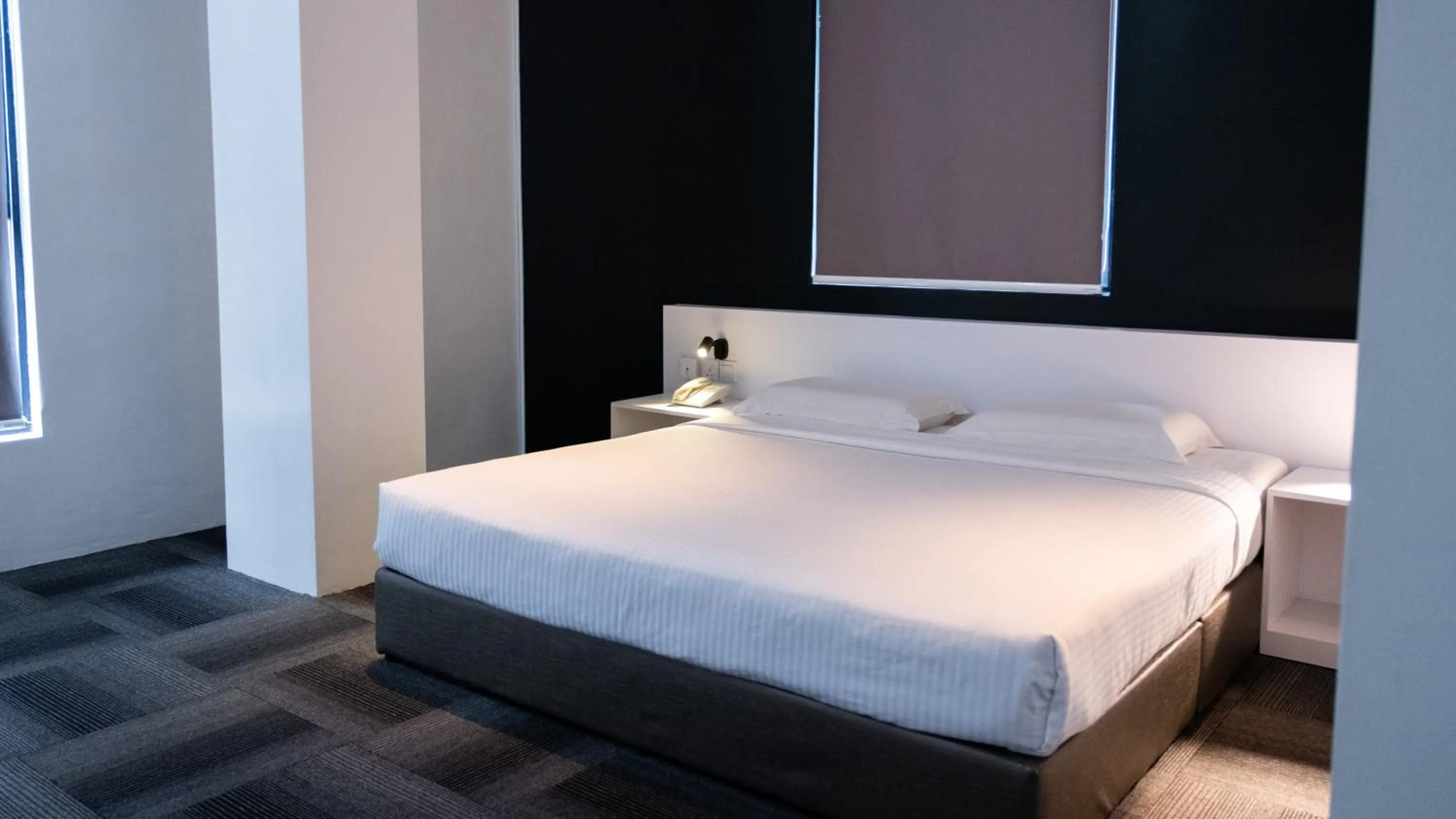 Photo of the whole room, Bed in Beverly Hotel