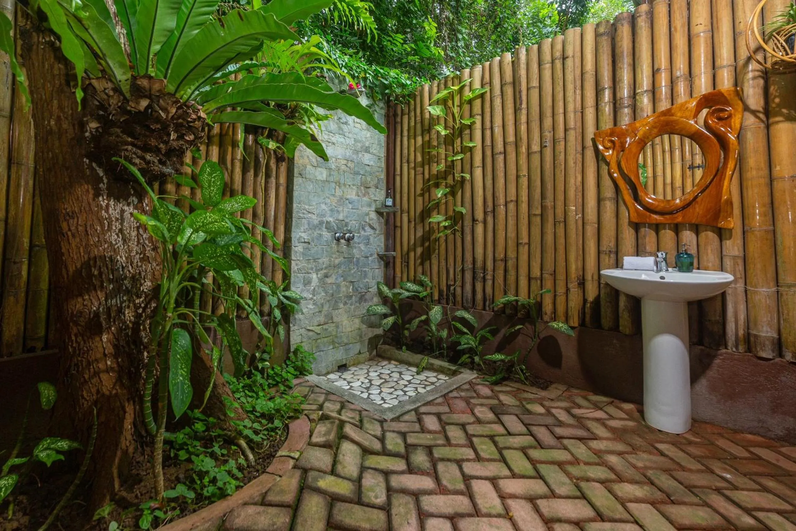 Shower in Fox & The Firefly Cottages