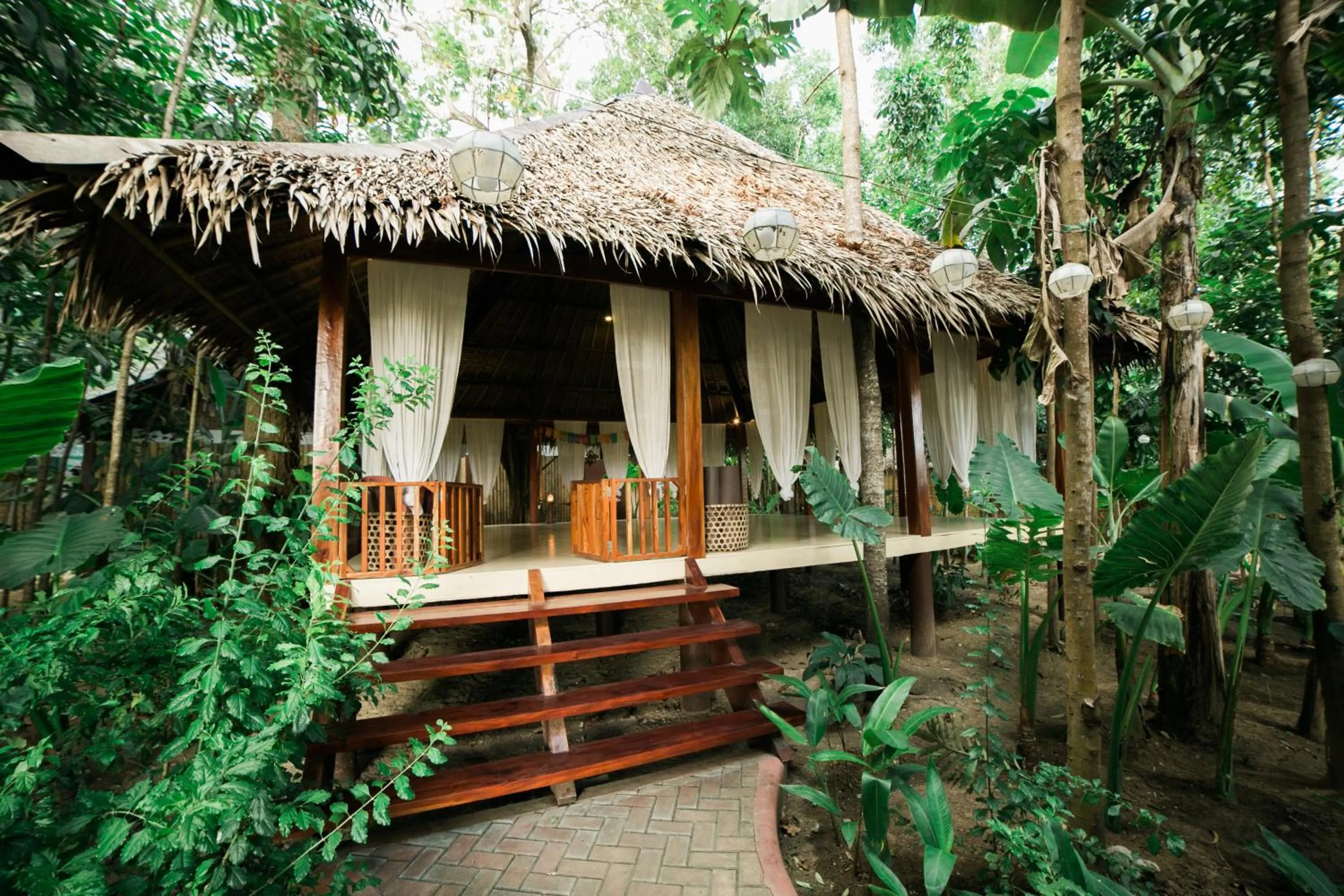 Facade/entrance in Fox & The Firefly Cottages