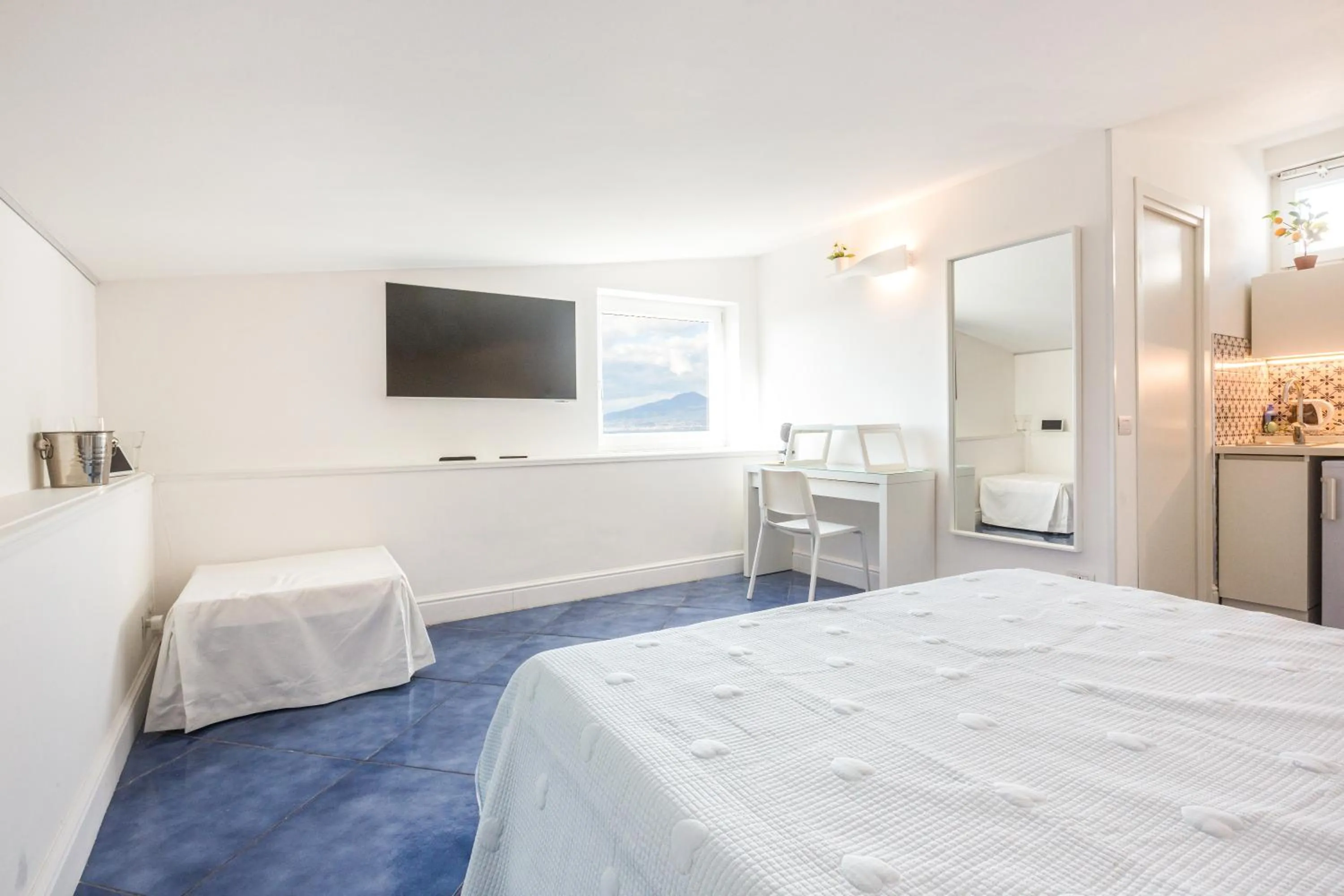 Bed in Beauty Home Sorrento