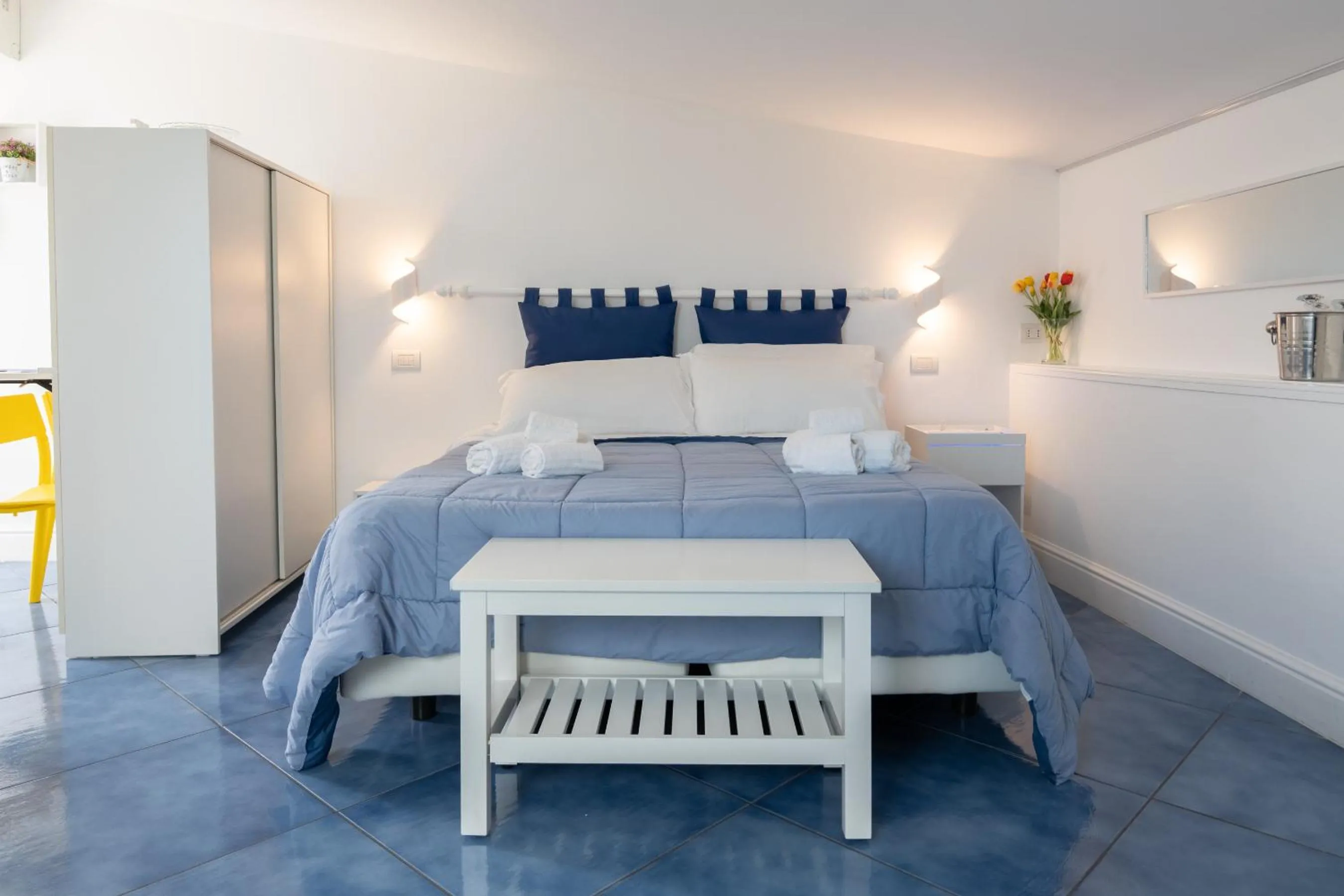 Bed in Beauty Home Sorrento