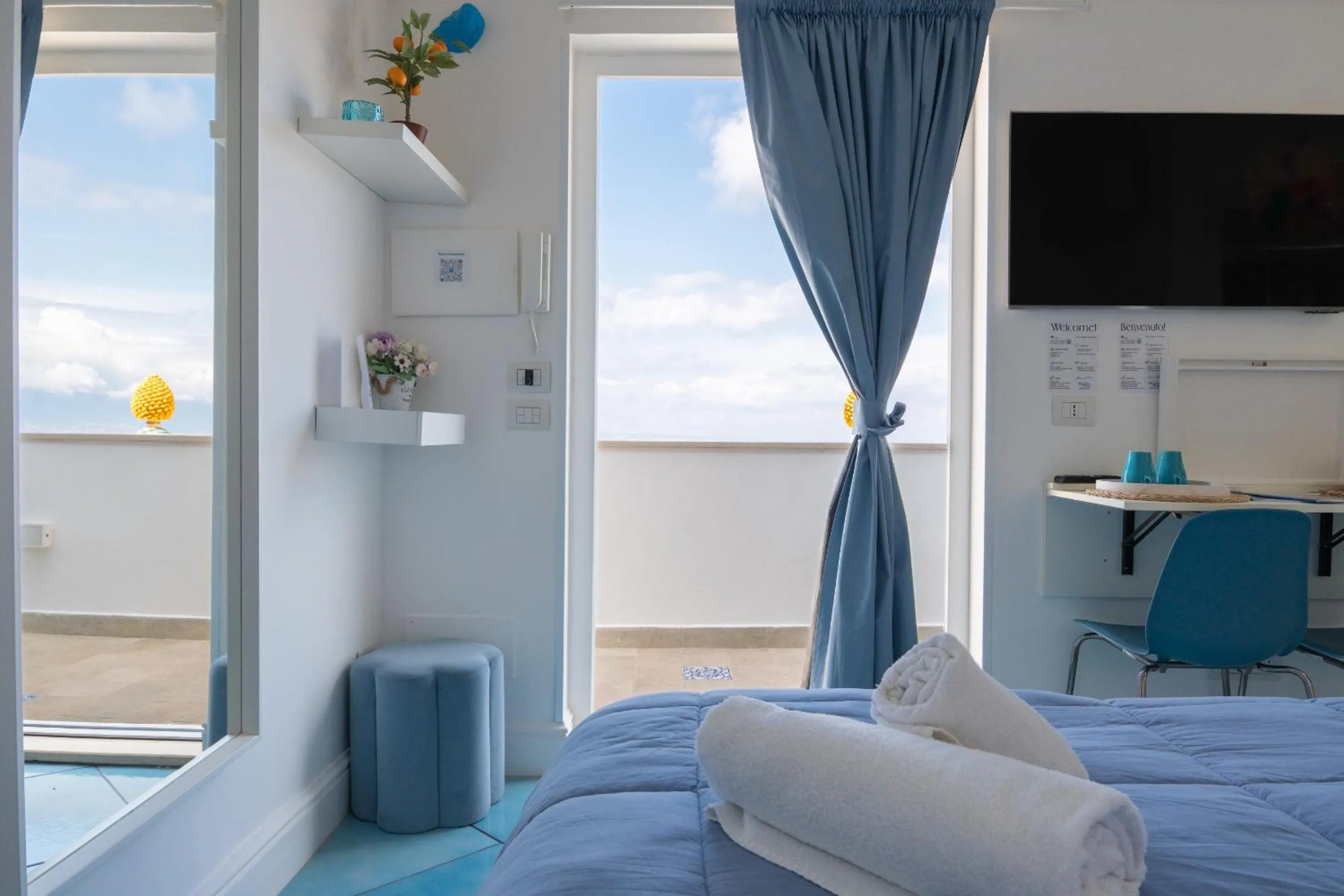 Bed in Beauty Home Sorrento