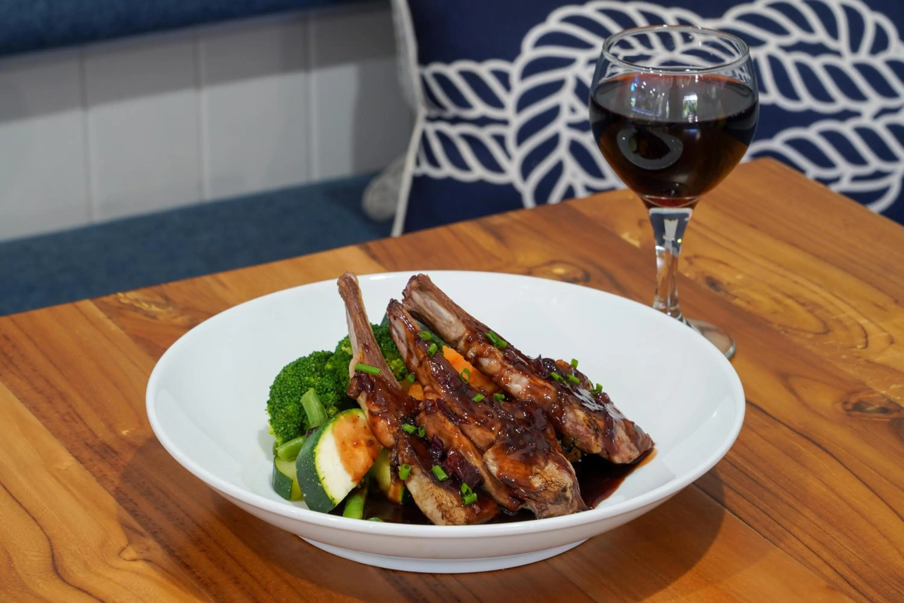 Restaurant/places to eat in Club Wyndham Flynns Beach, Trademark Collection by Wyndham