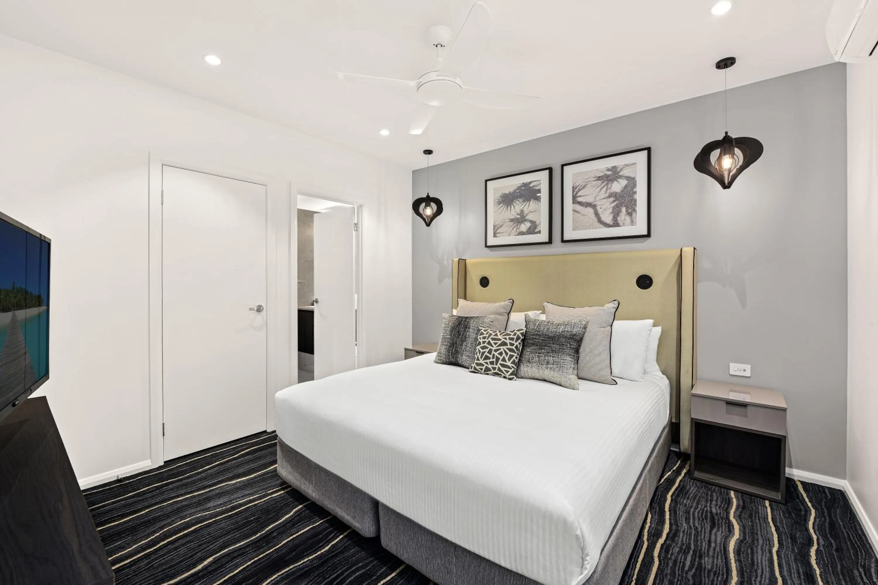 Bedroom, Bed in Club Wyndham Flynns Beach, Trademark Collection by Wyndham