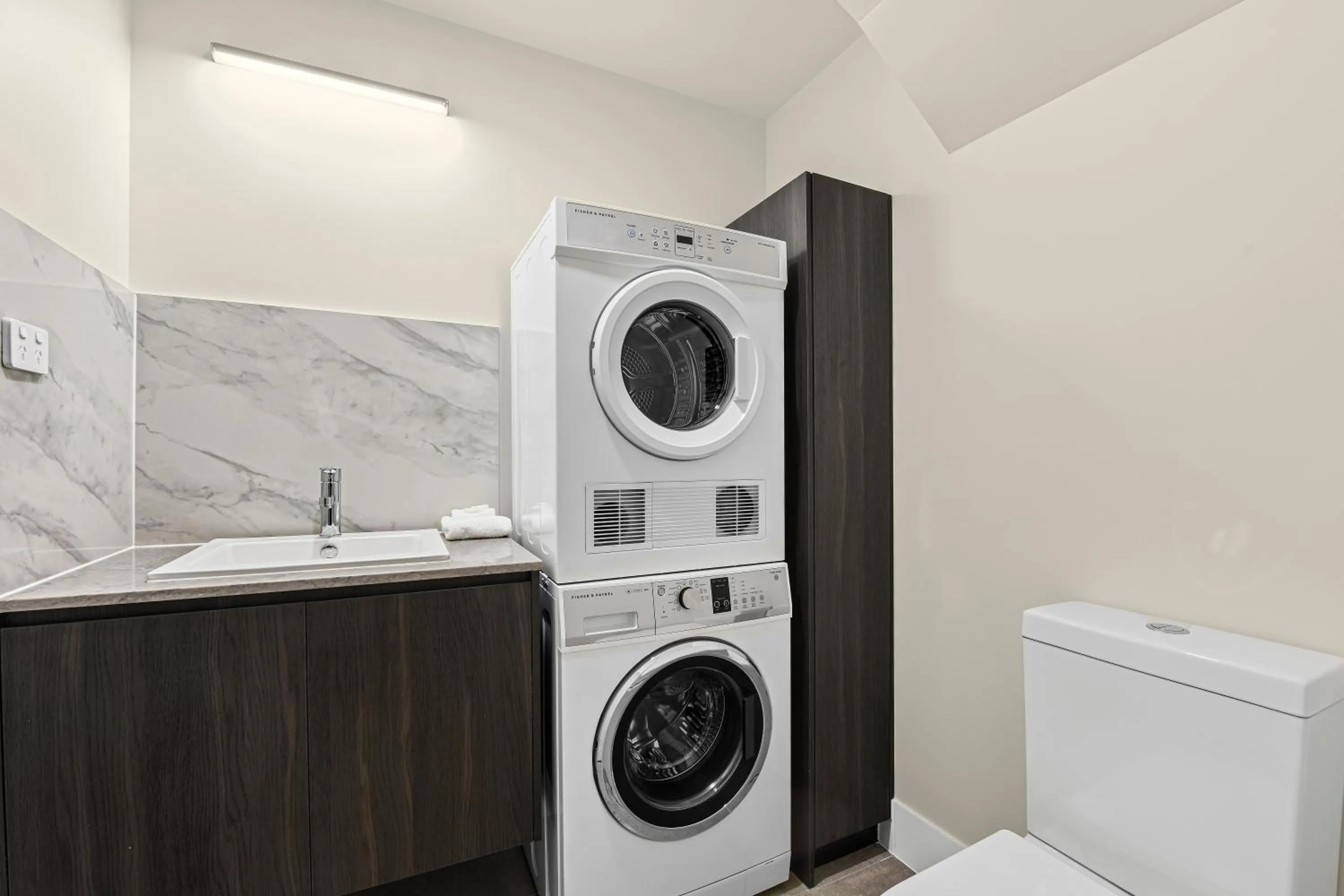 washing machine in Club Wyndham Flynns Beach, Trademark Collection by Wyndham