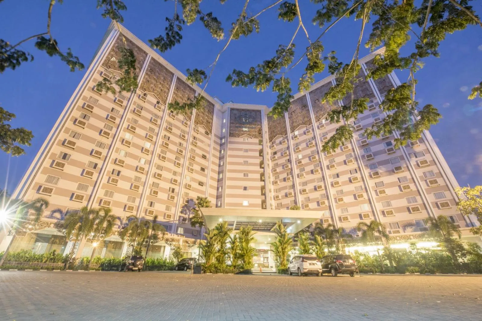 Area and facilities in Lorin Syariah Solo Hotel