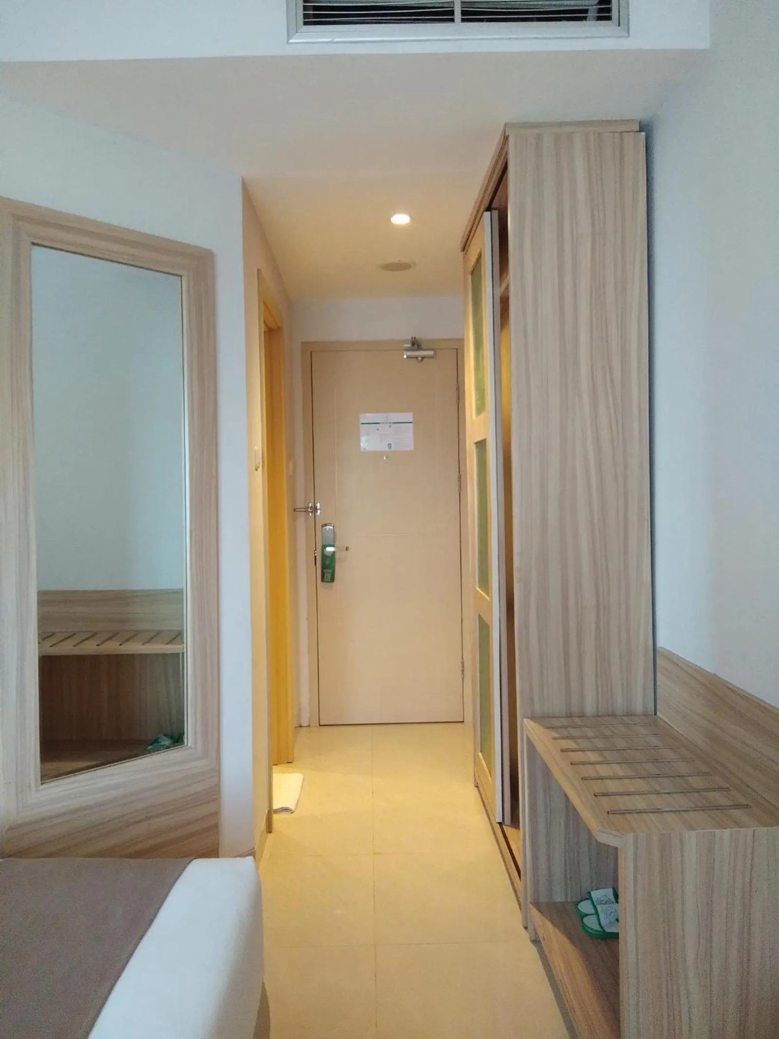 Bedroom, Bed in Lorin Syariah Solo Hotel