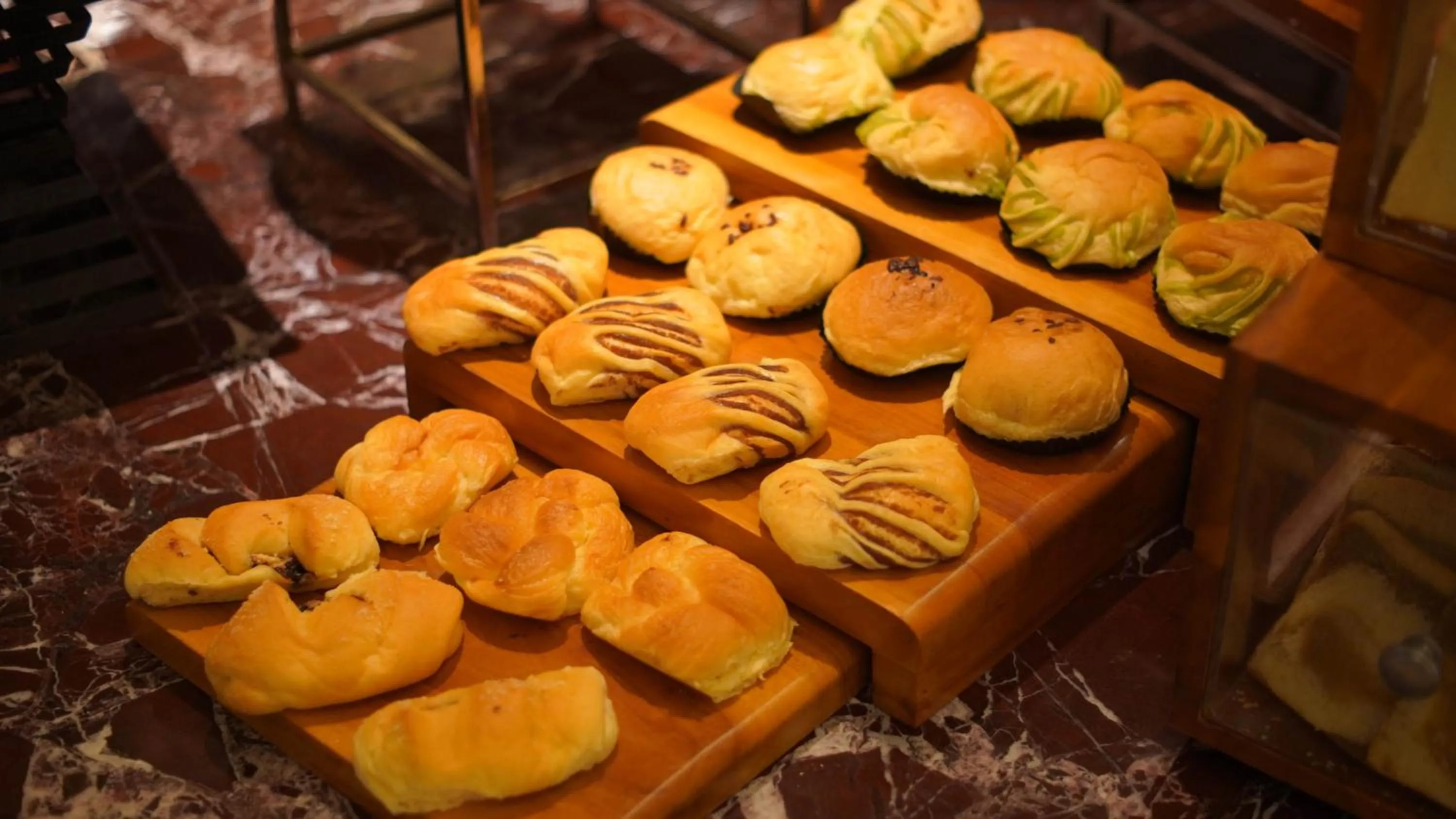 Restaurant/places to eat in Lorin Syariah Solo Hotel