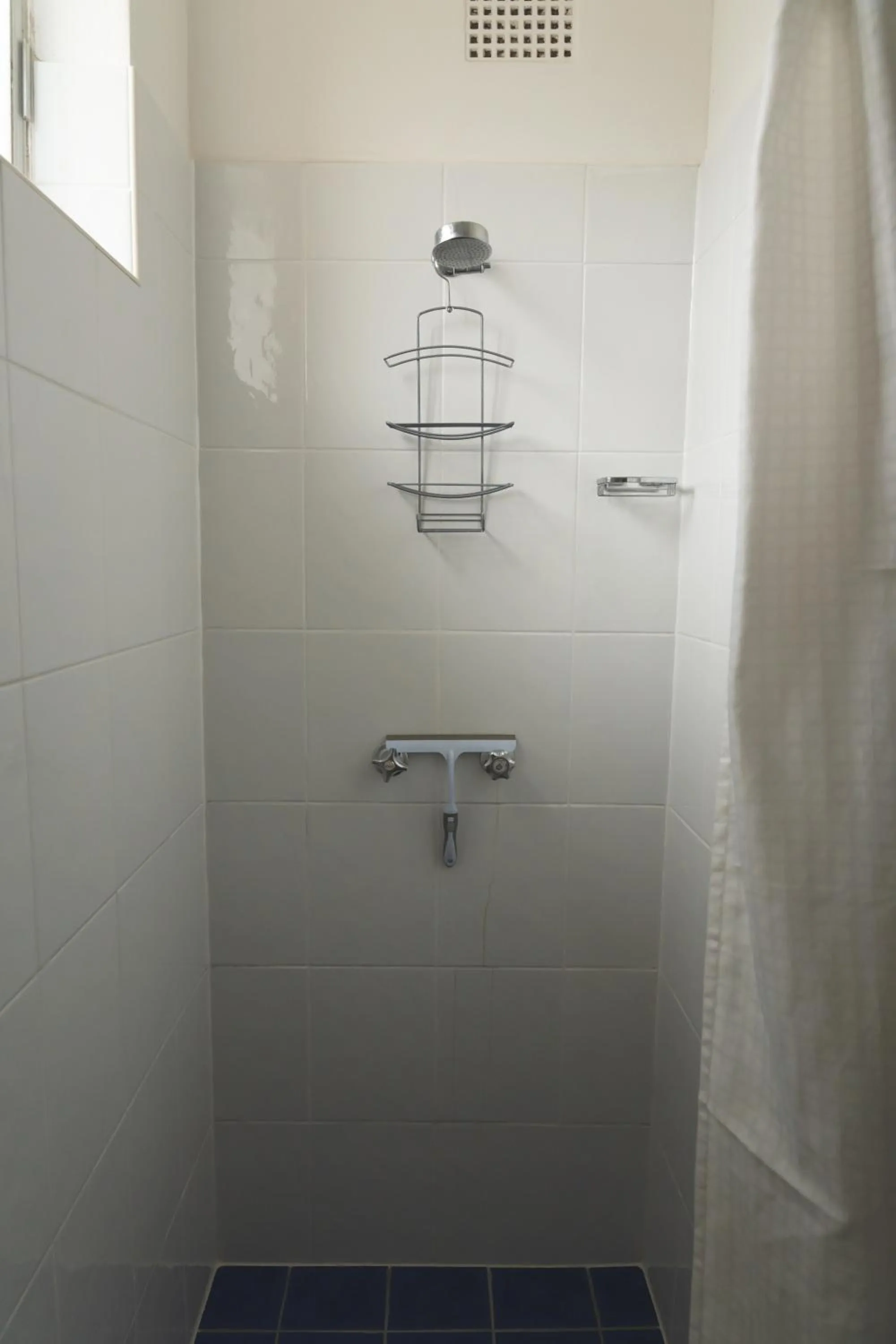 Shower in Manly Bunkhouse